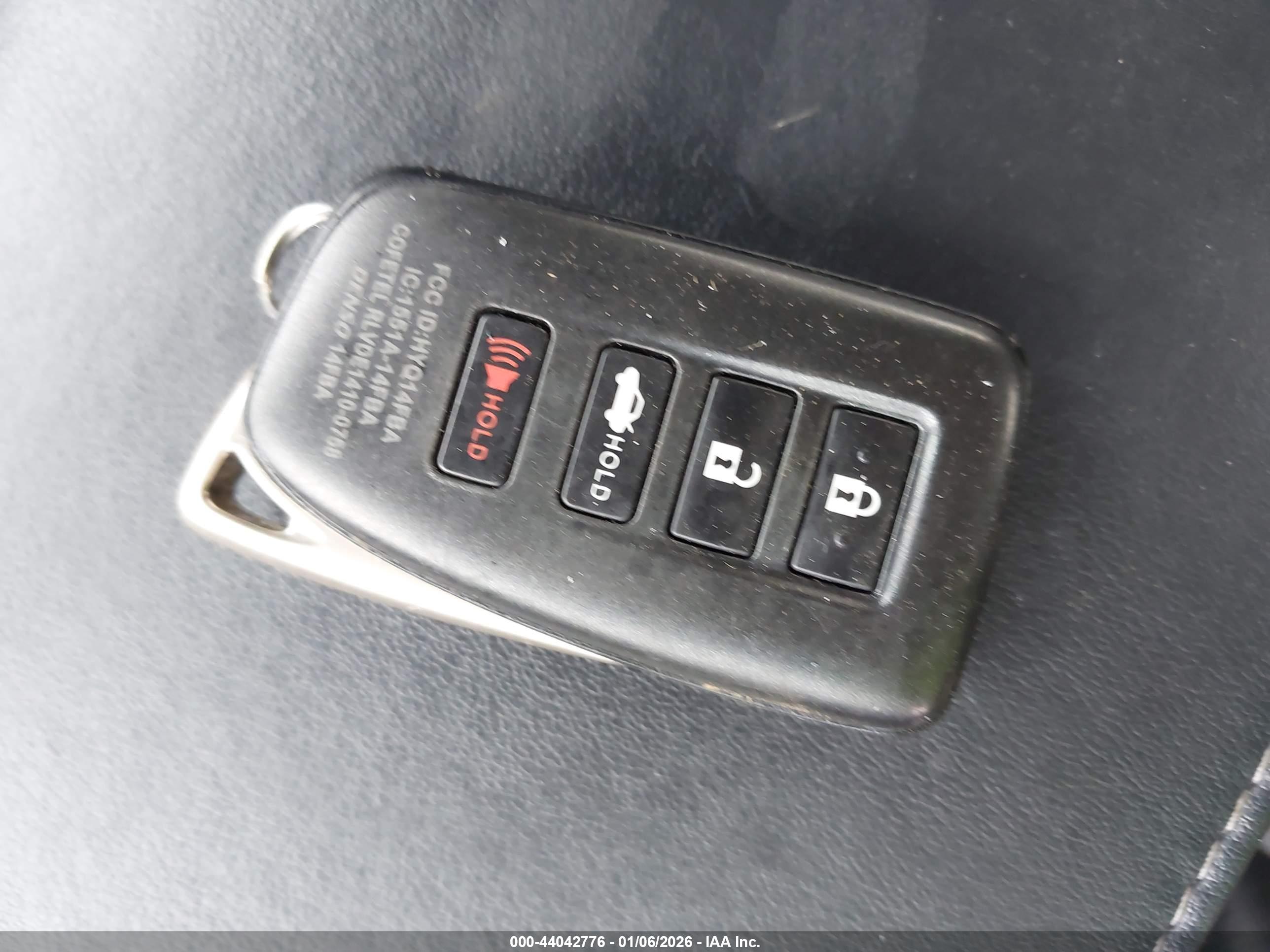 LEXUS ES image 11