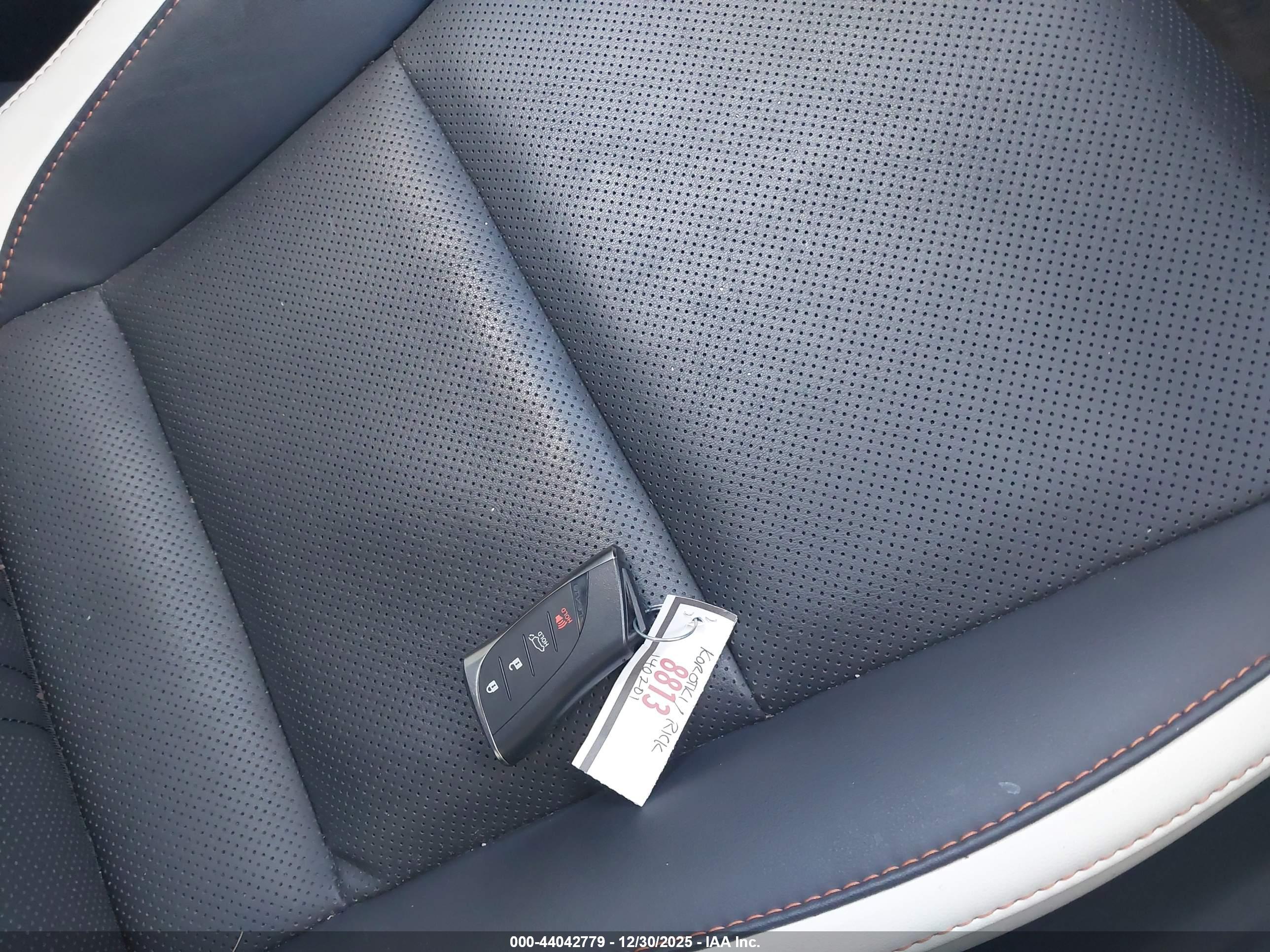 LEXUS NX image 11