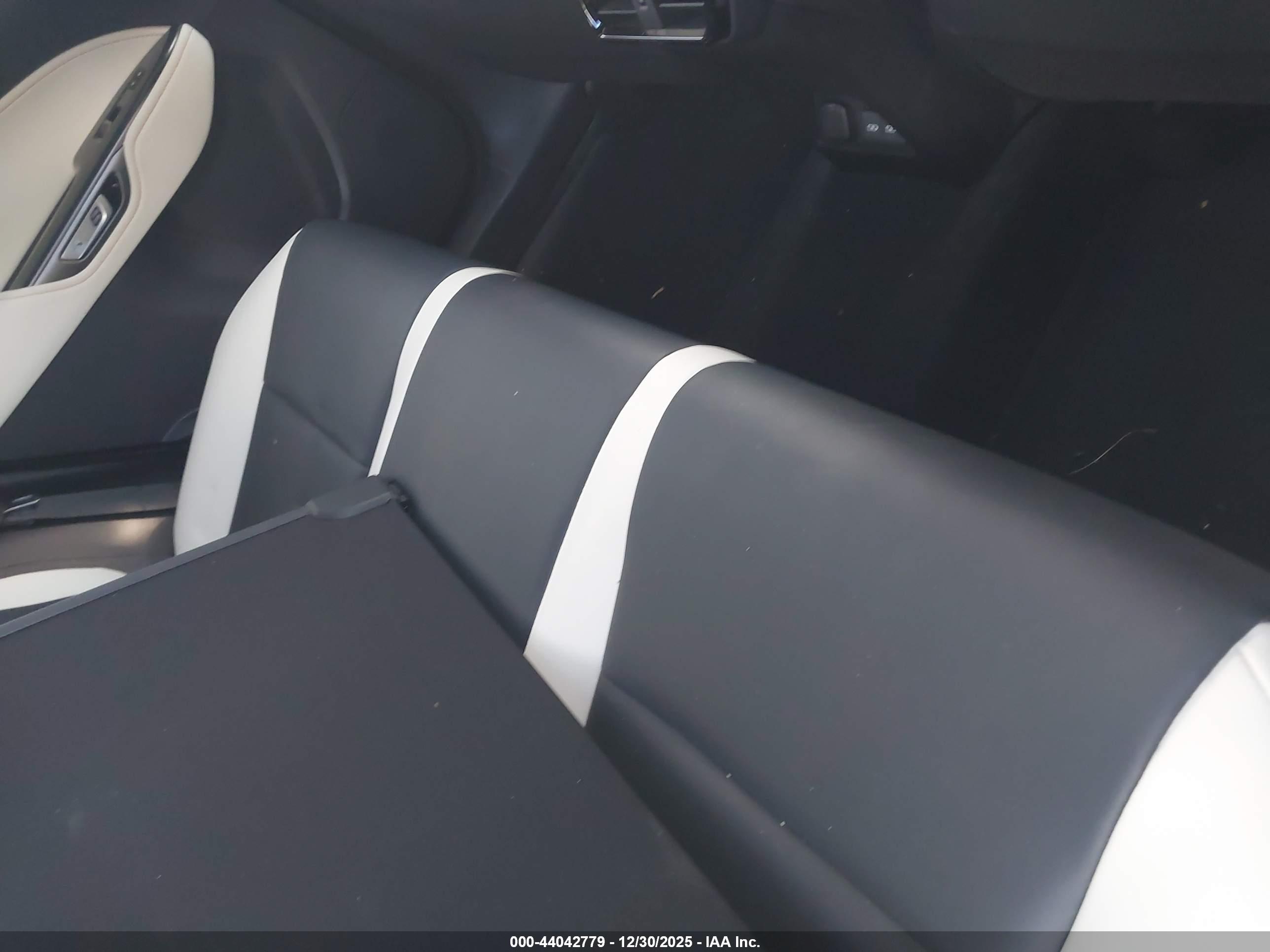 LEXUS NX image 8