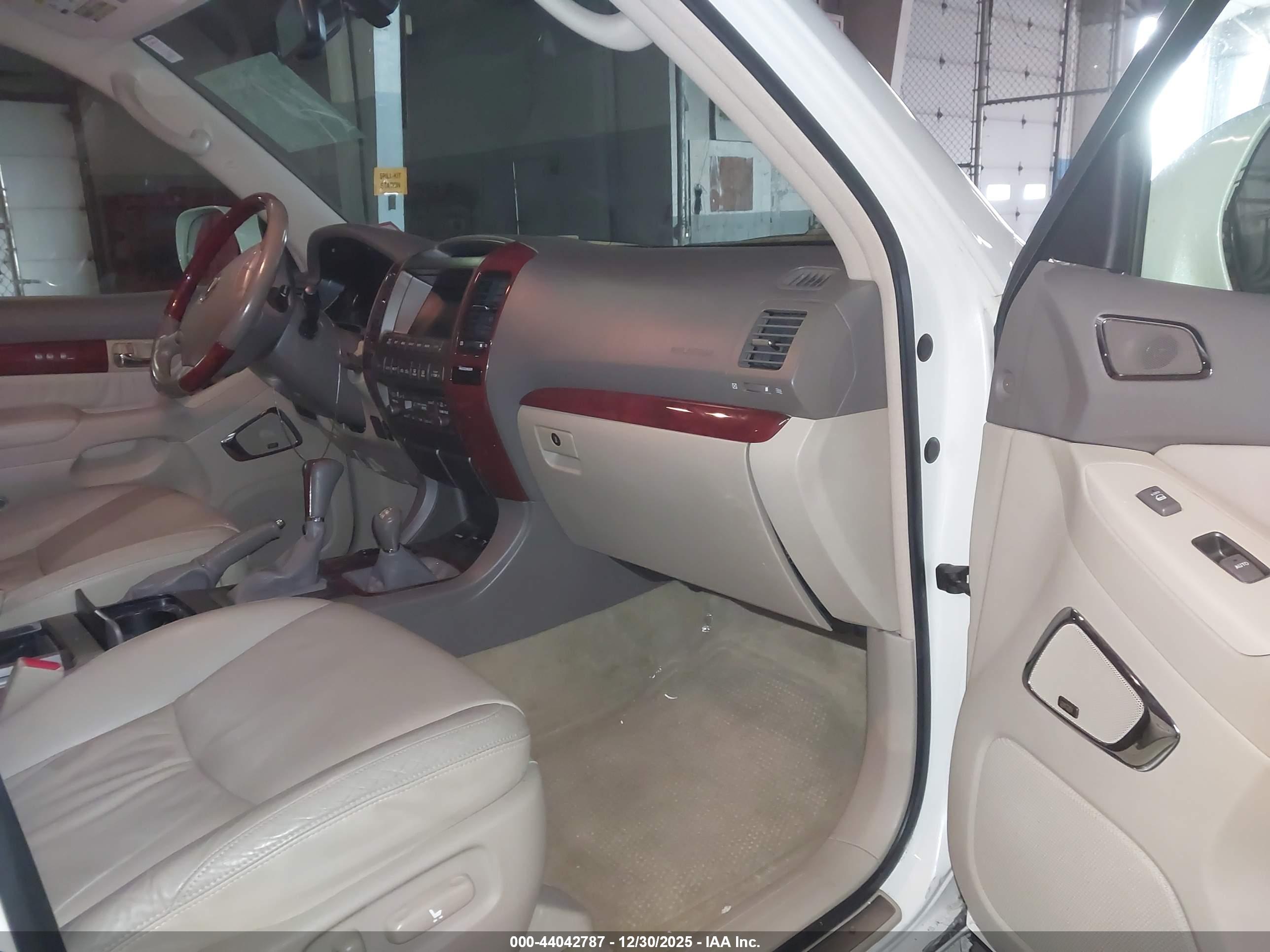 LEXUS GX image 5