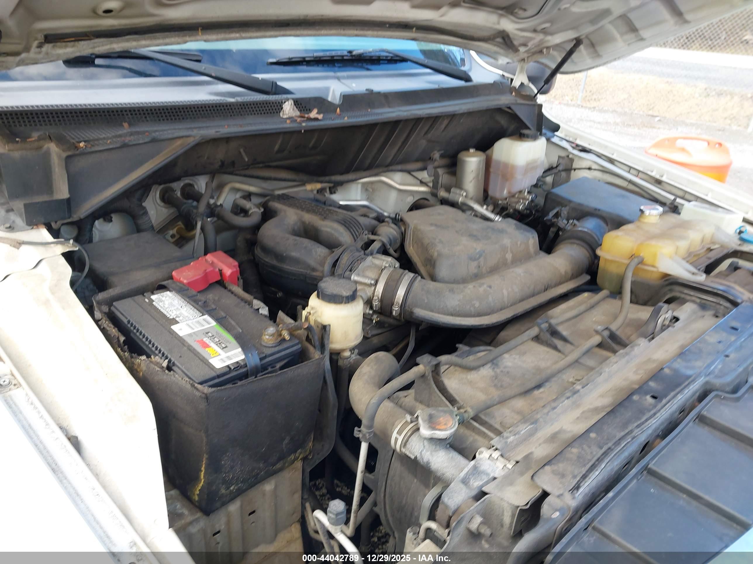 NISSAN NV image 10