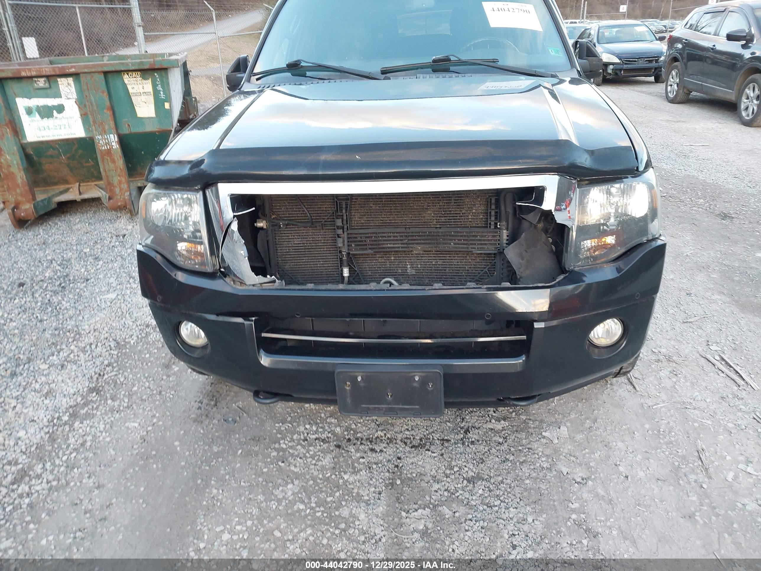 FORD EXPEDITION image 6