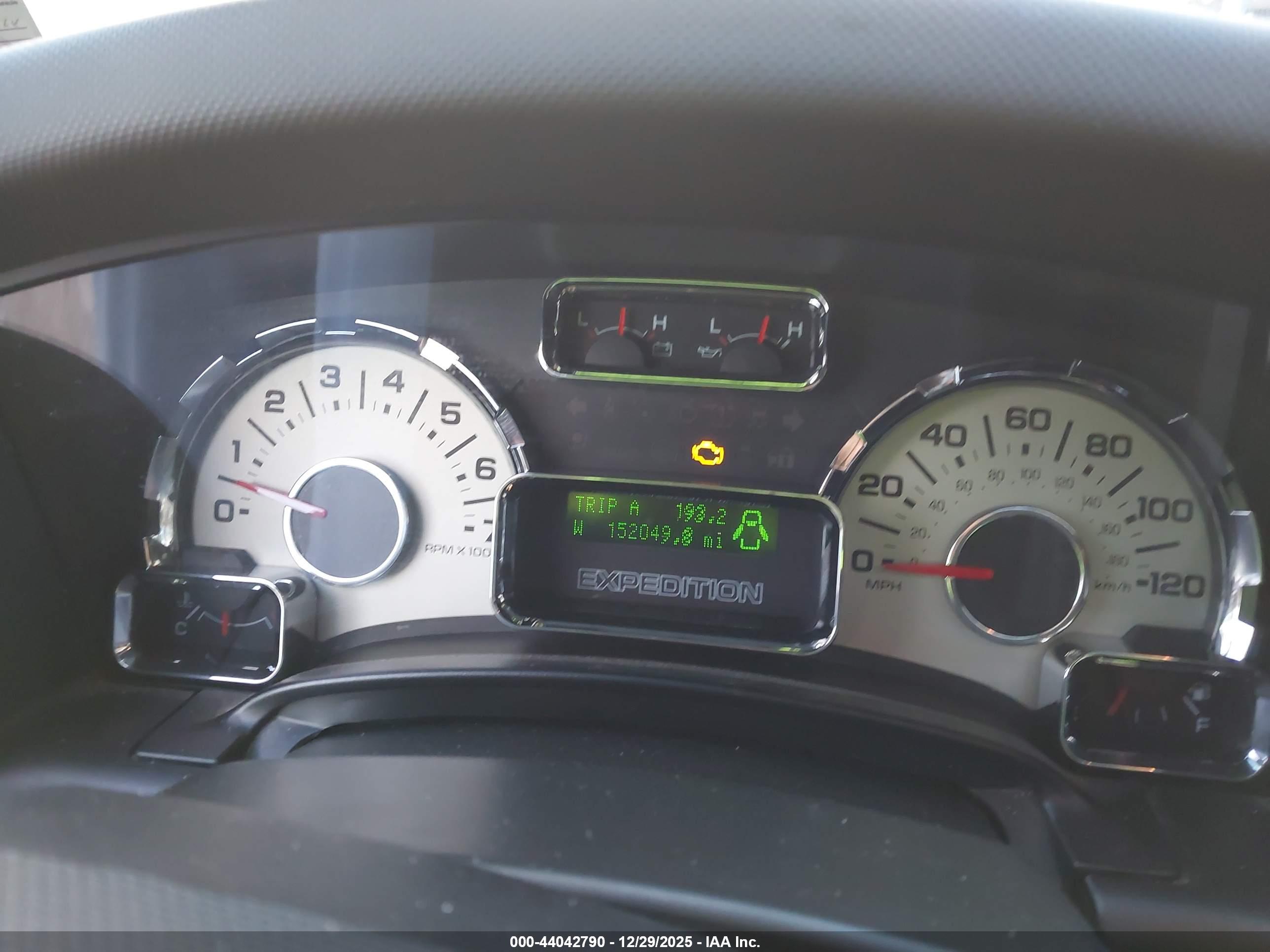 FORD EXPEDITION image 7