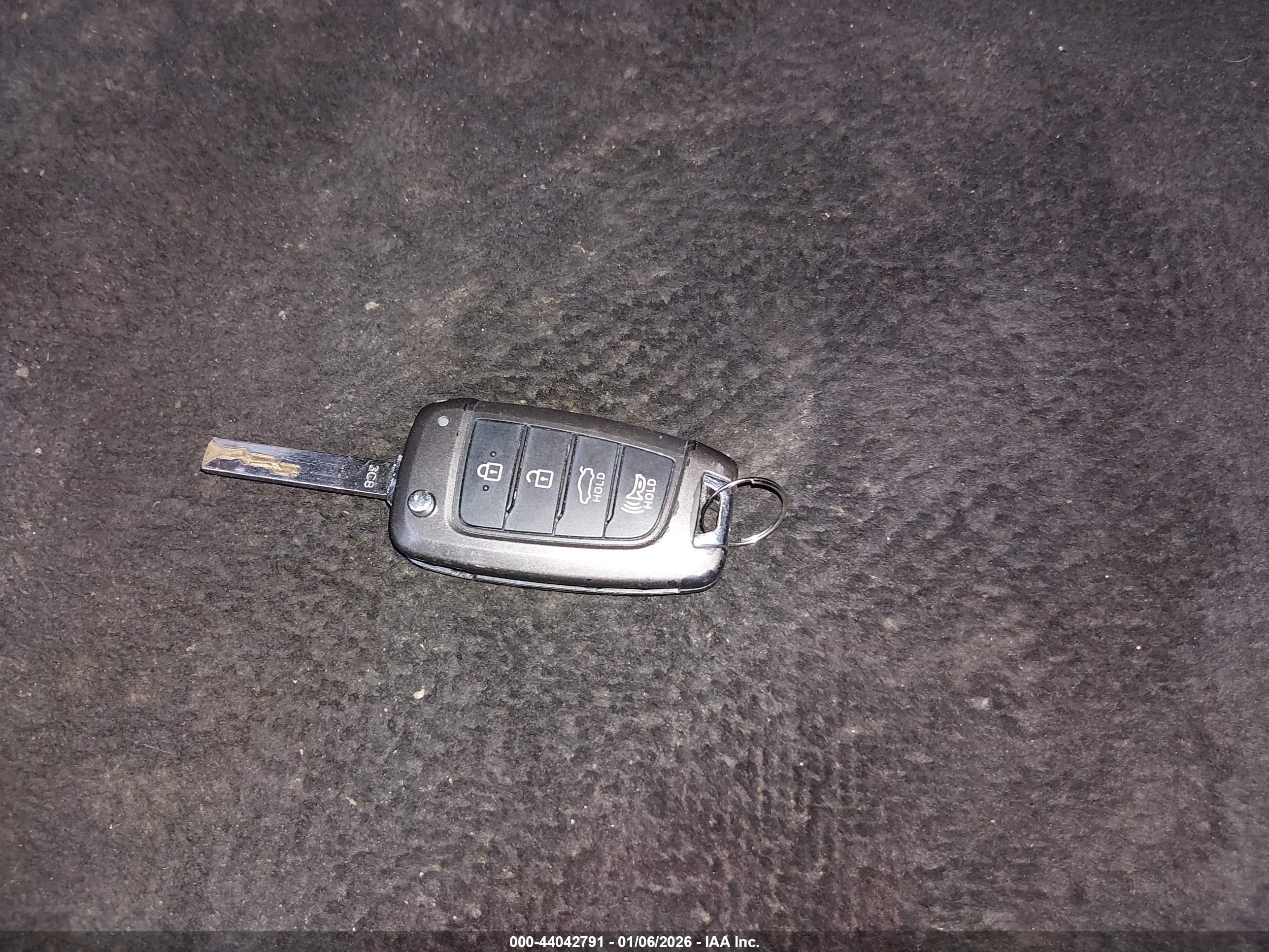 HYUNDAI SONATA image 11