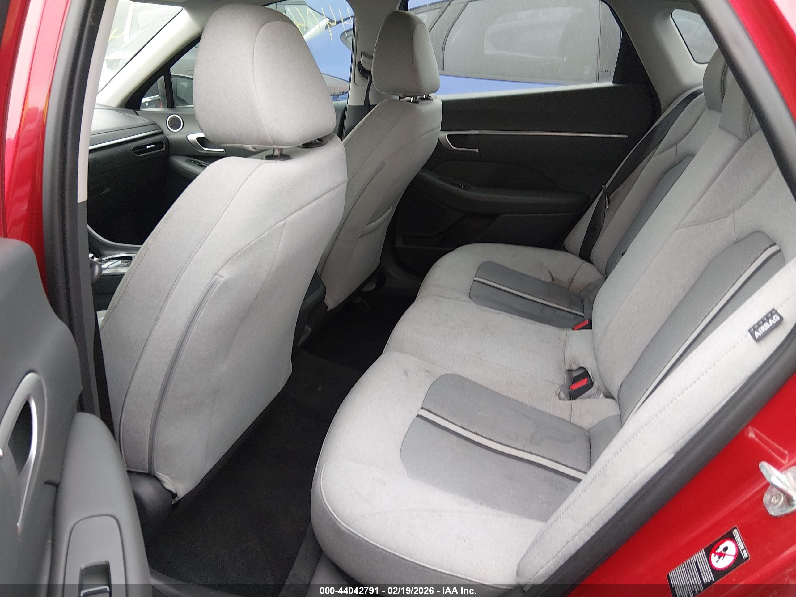 HYUNDAI SONATA image 8