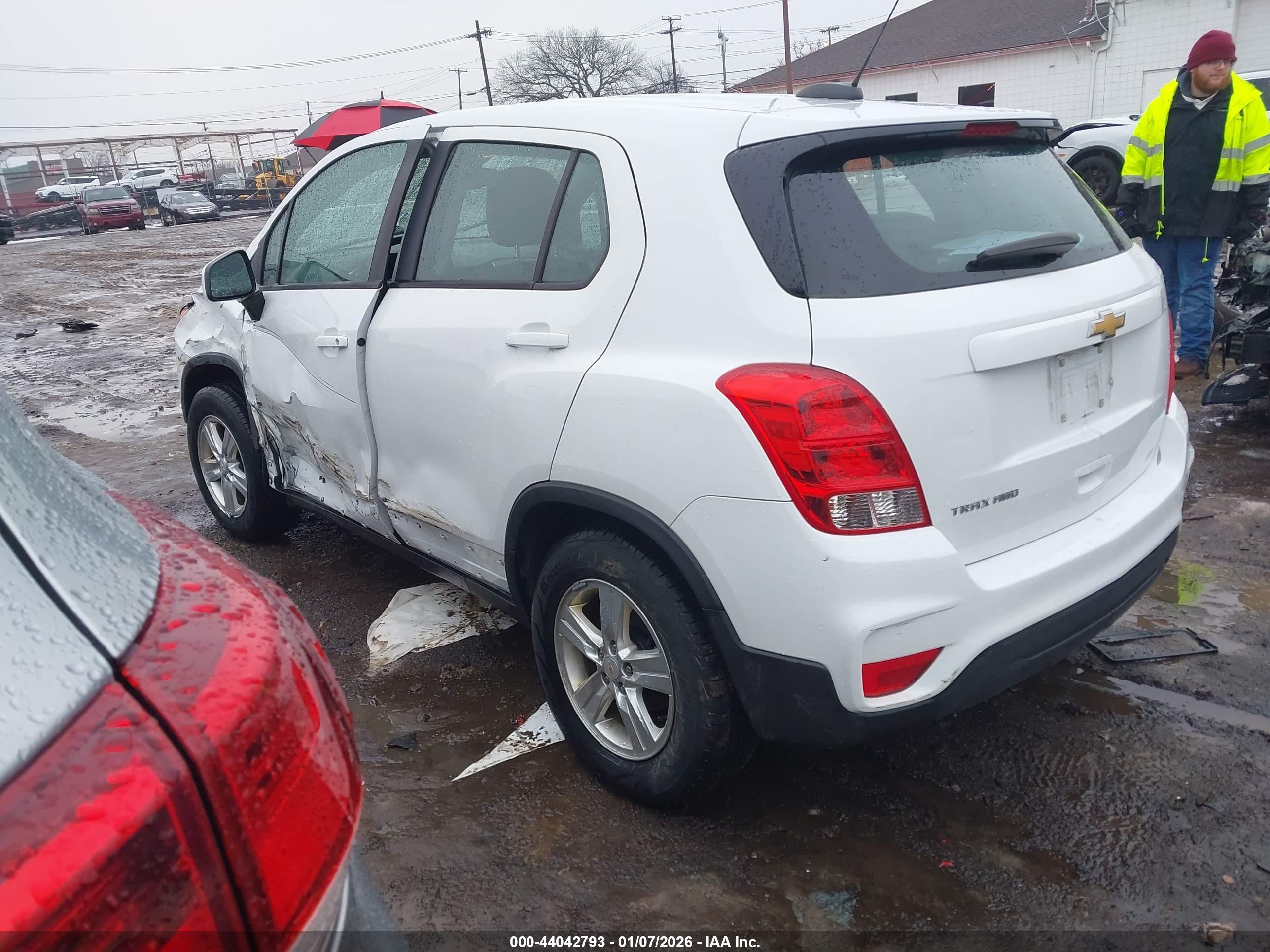CHEVROLET TRAX image 3