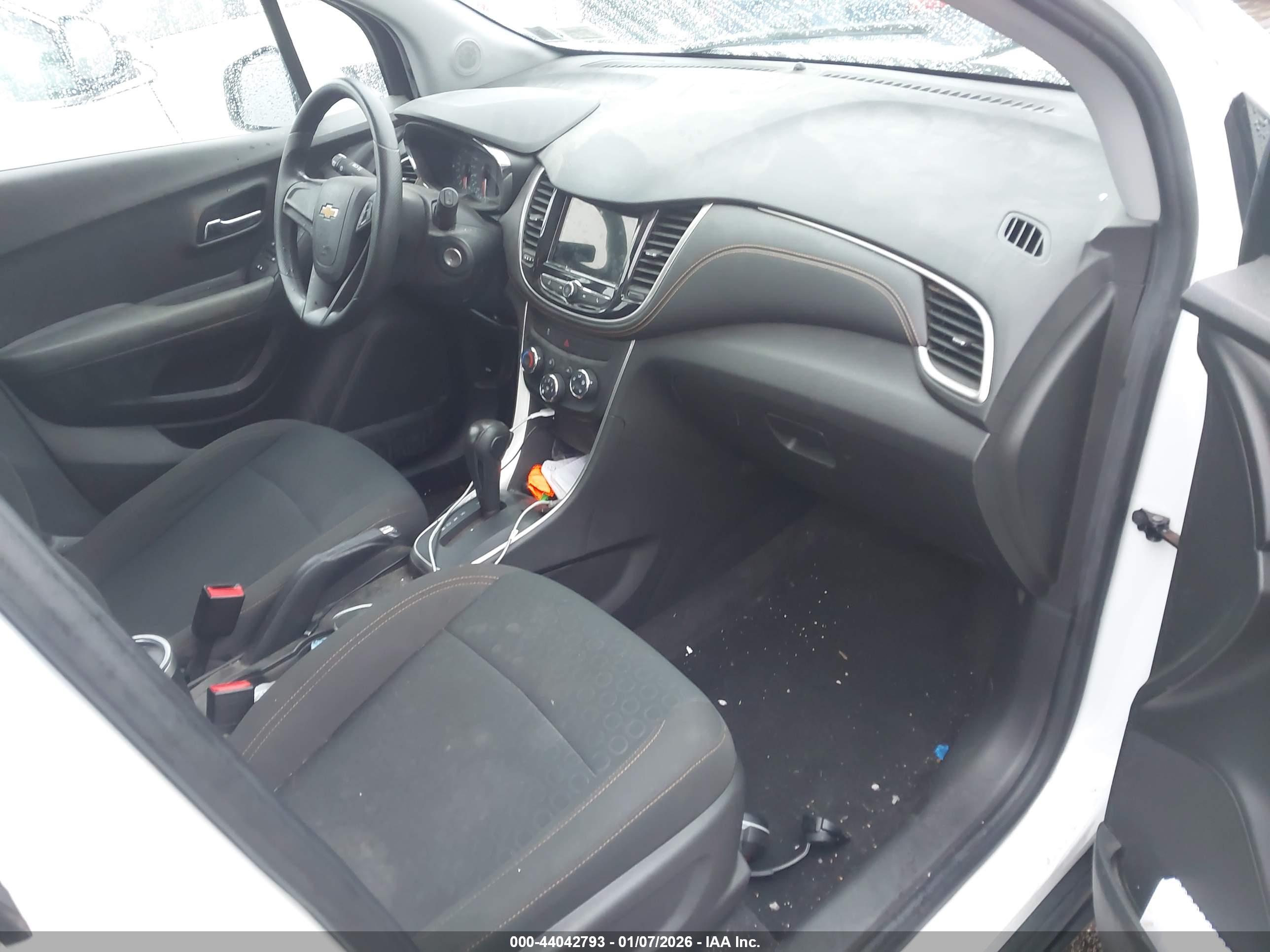 CHEVROLET TRAX image 5