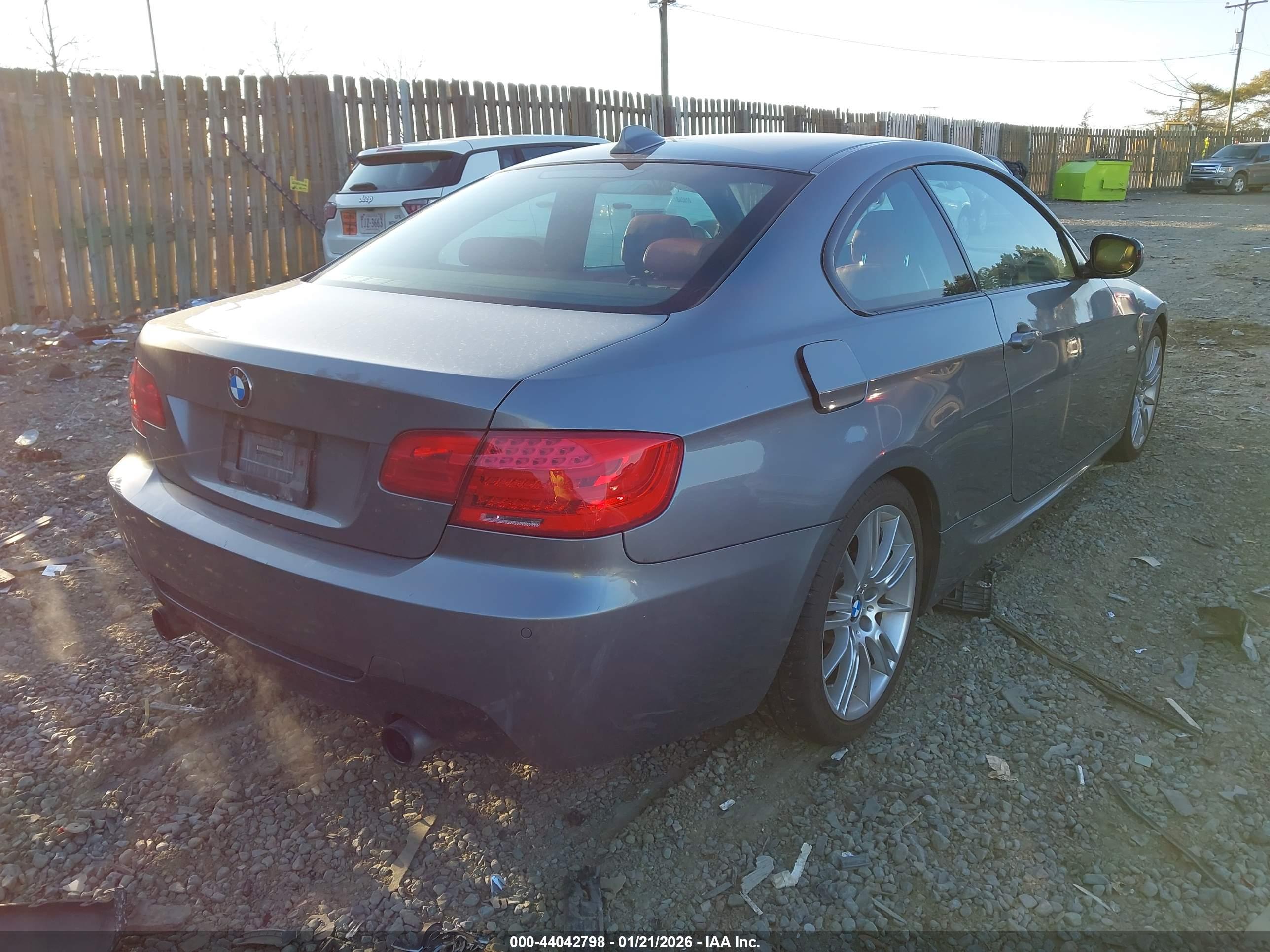 BMW 335I image 4