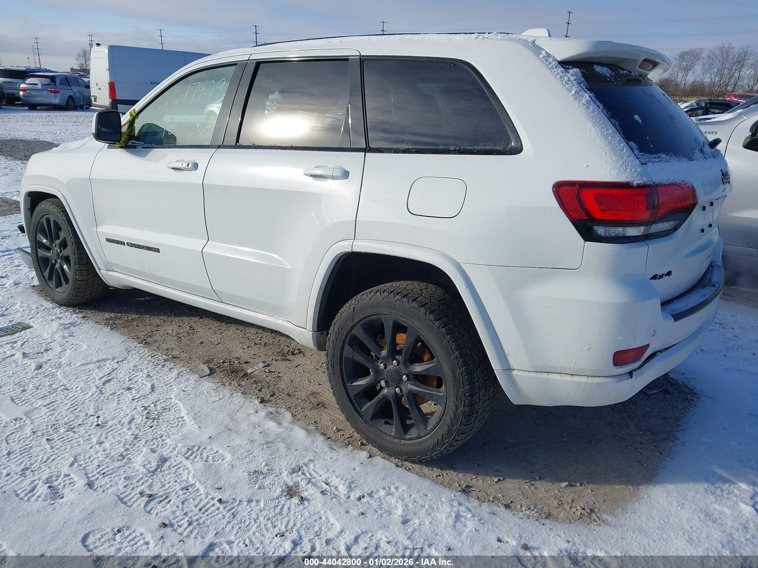 JEEP GRAND image 3