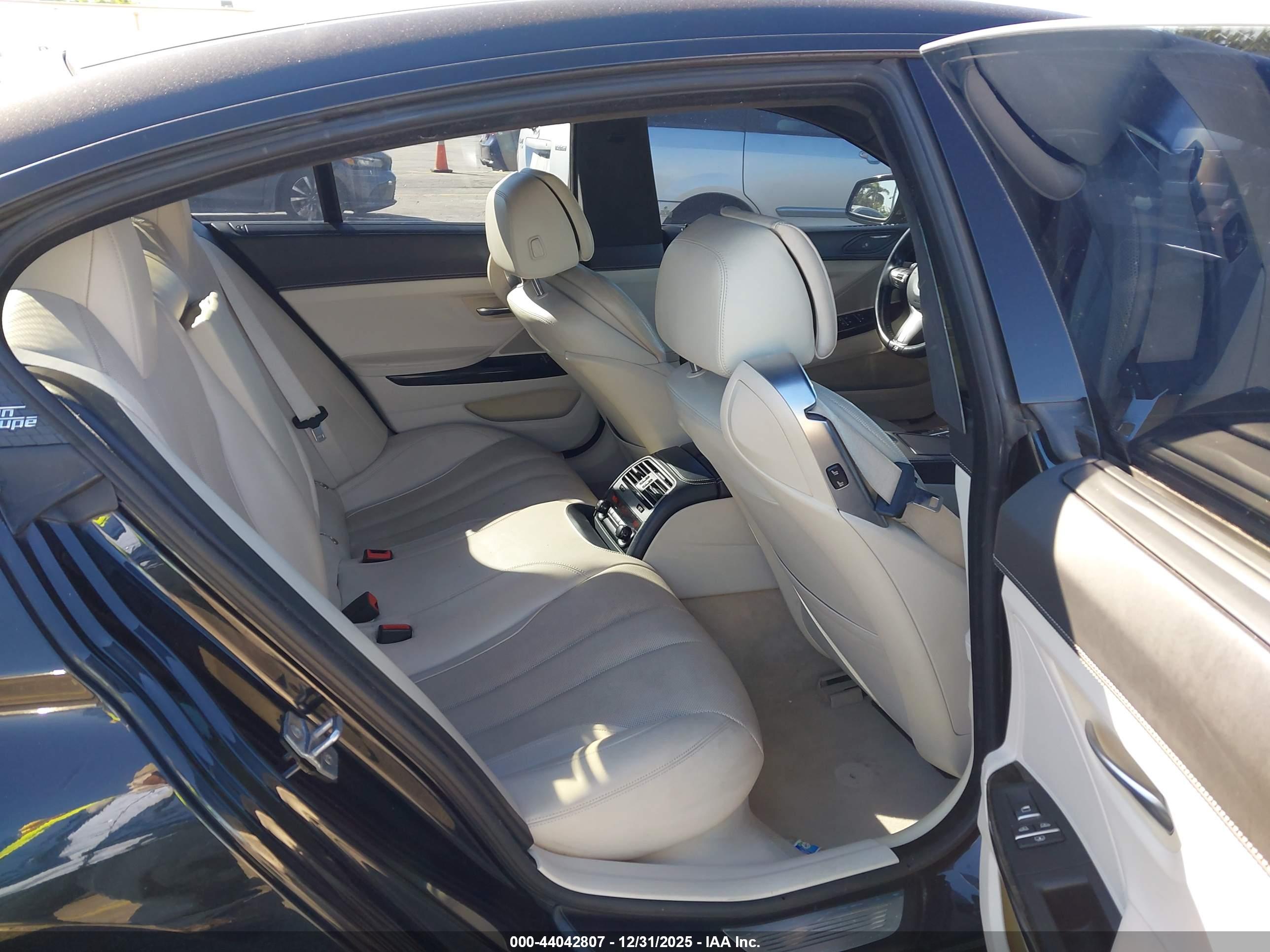 BMW 650I image 8