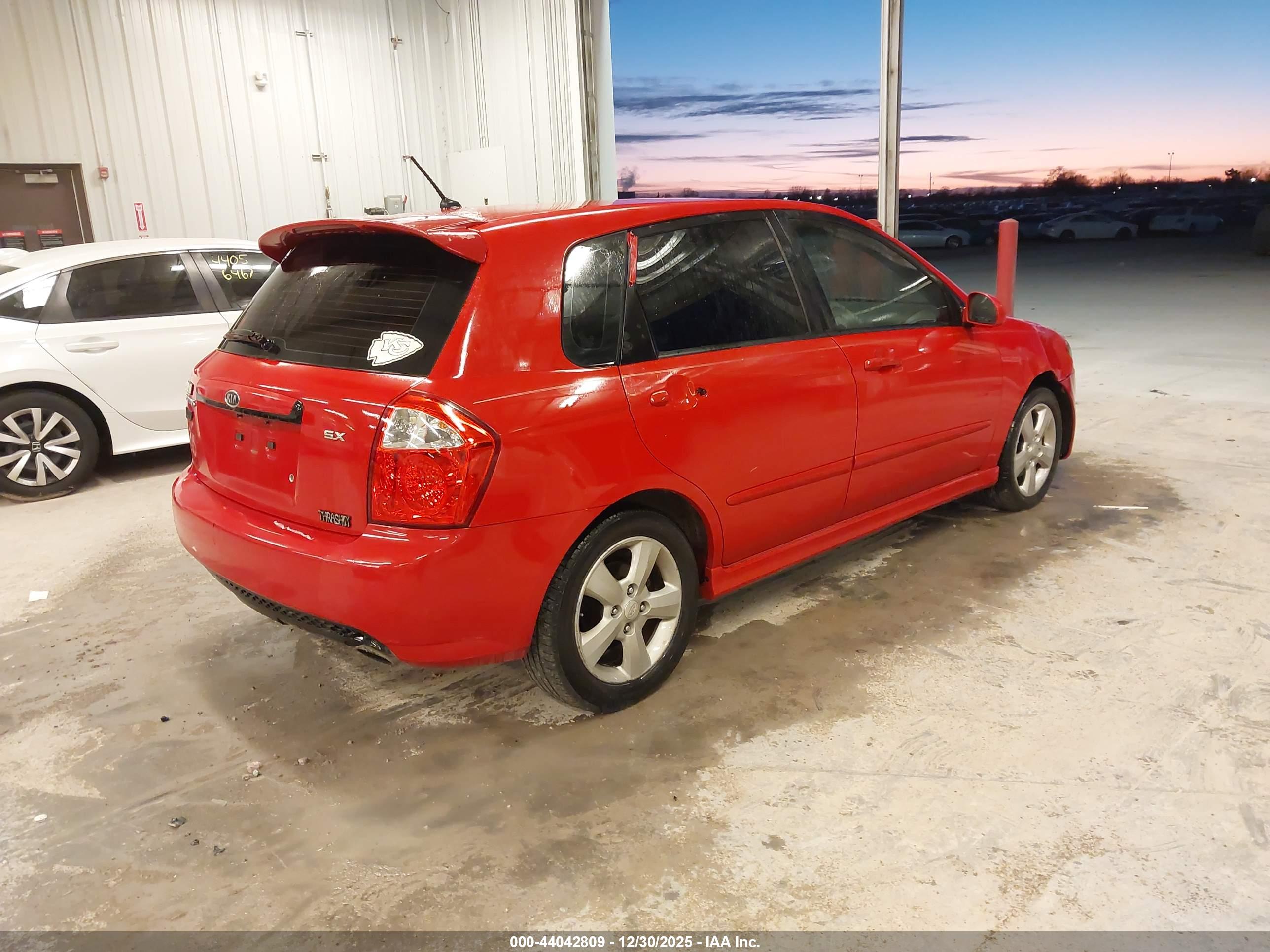 KIA SPECTRA5 image 4