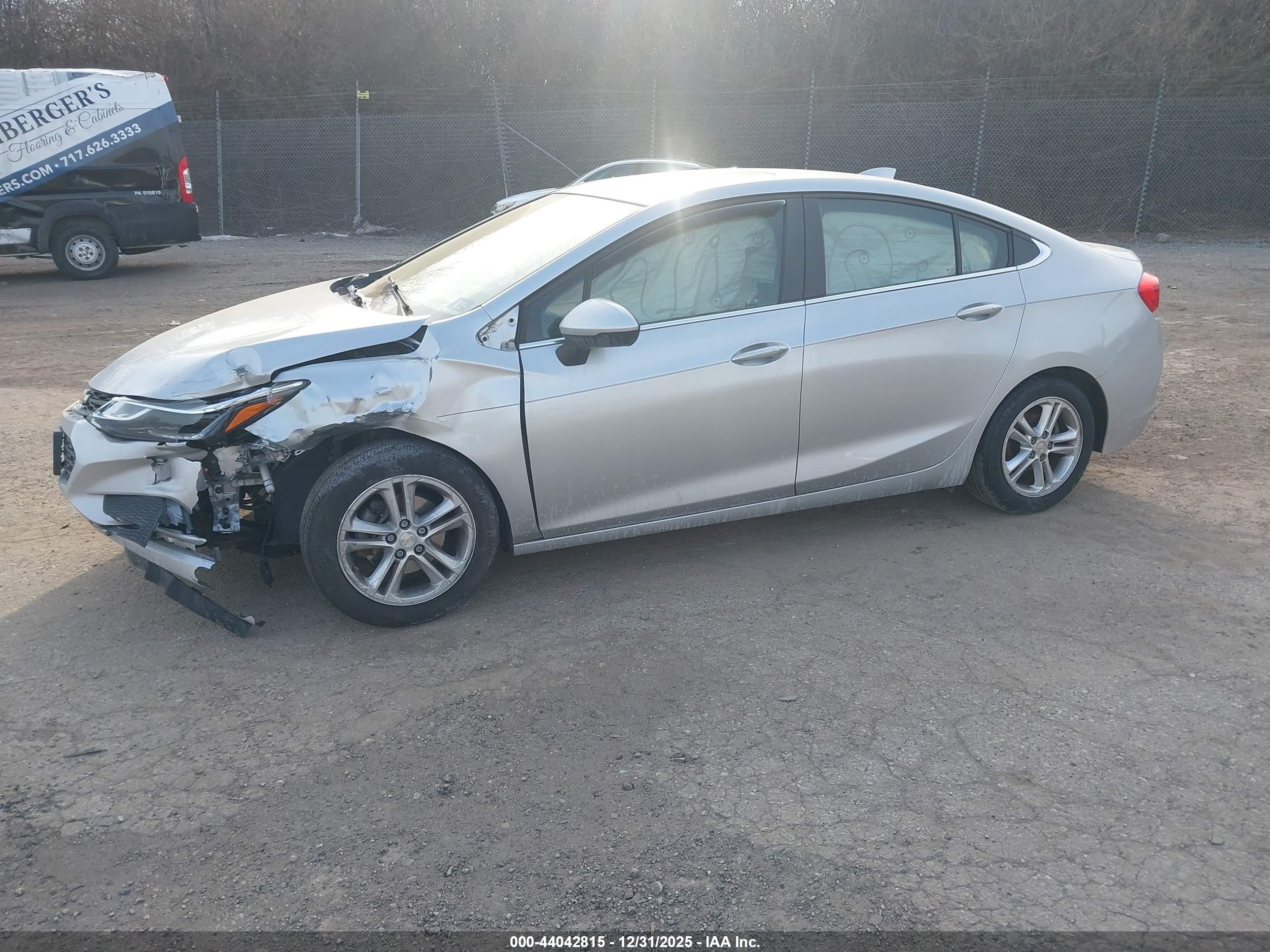 CHEVROLET CRUZE image 2