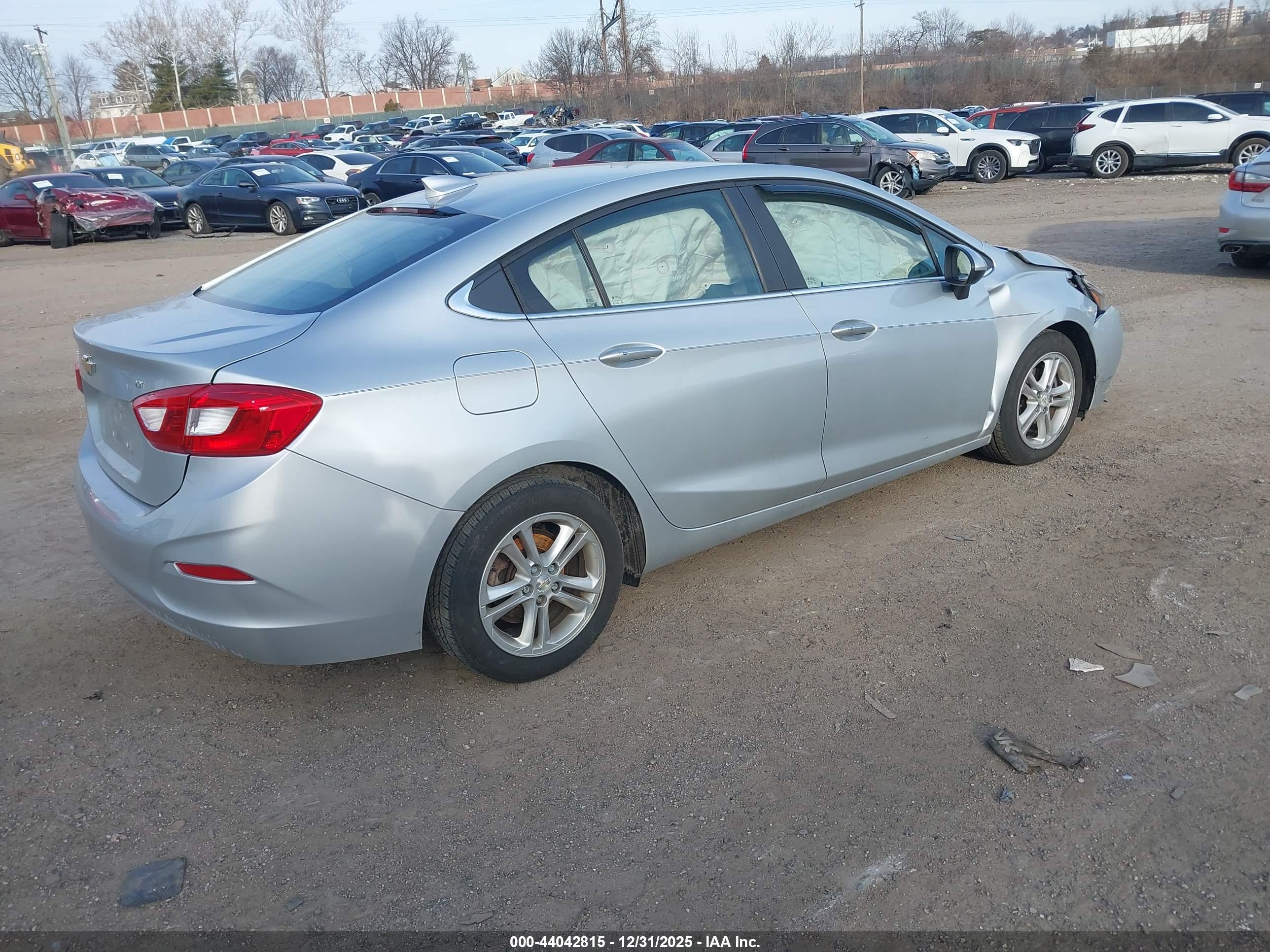 CHEVROLET CRUZE image 4