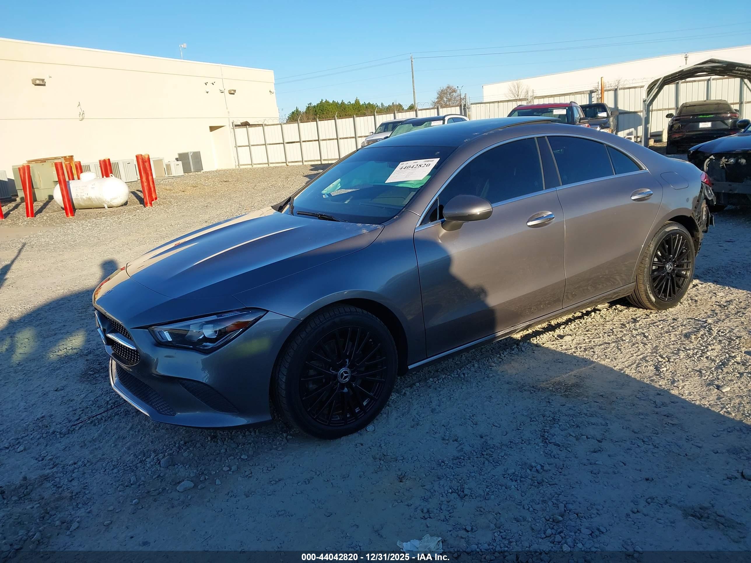 MERCEDES-BENZ CLA image 2