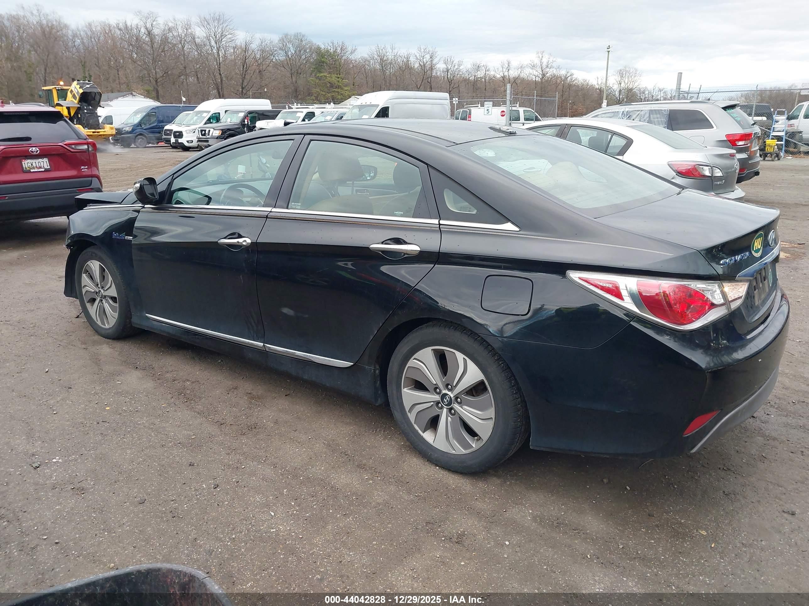 HYUNDAI SONATA image 3