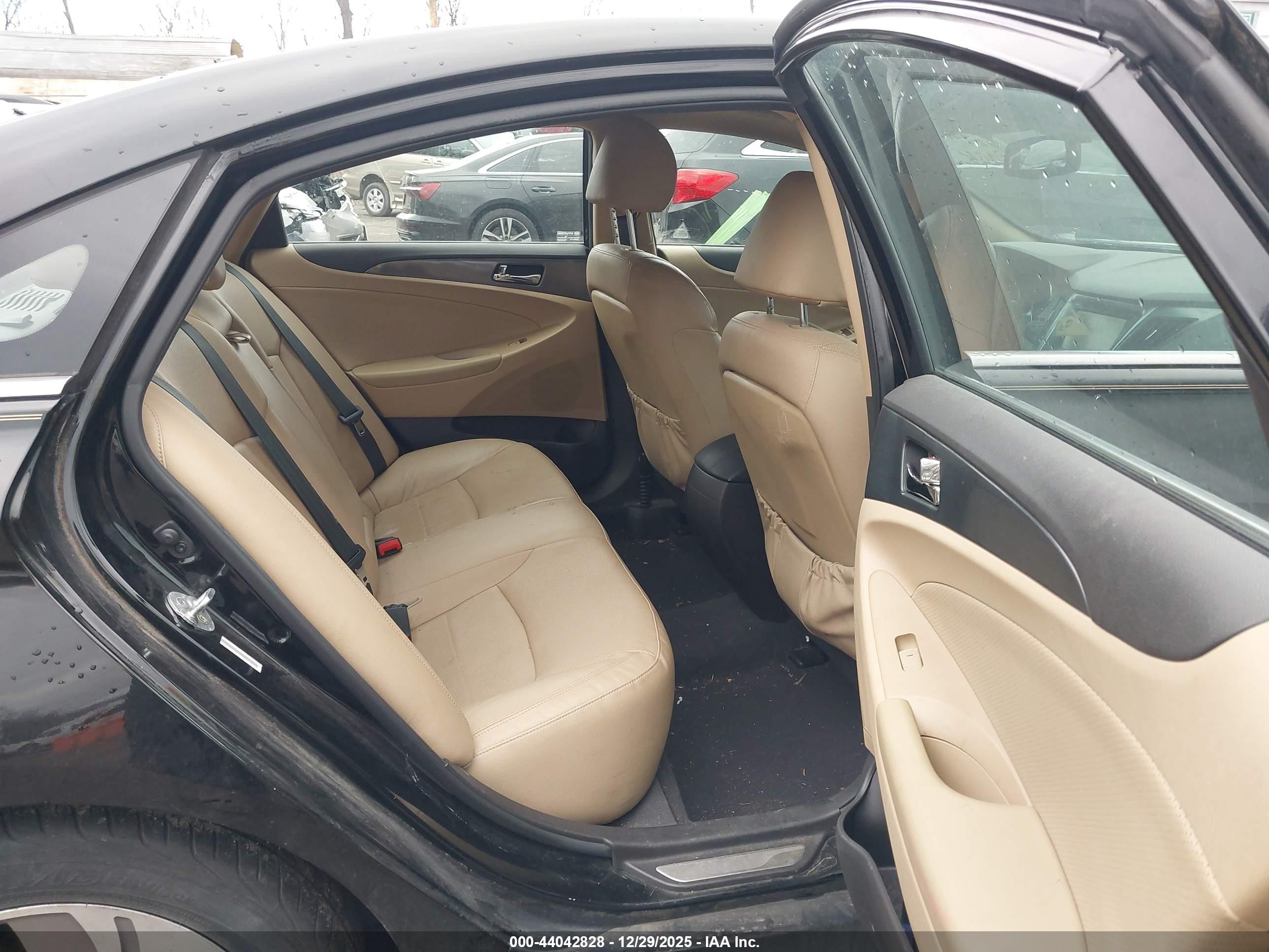 HYUNDAI SONATA image 8