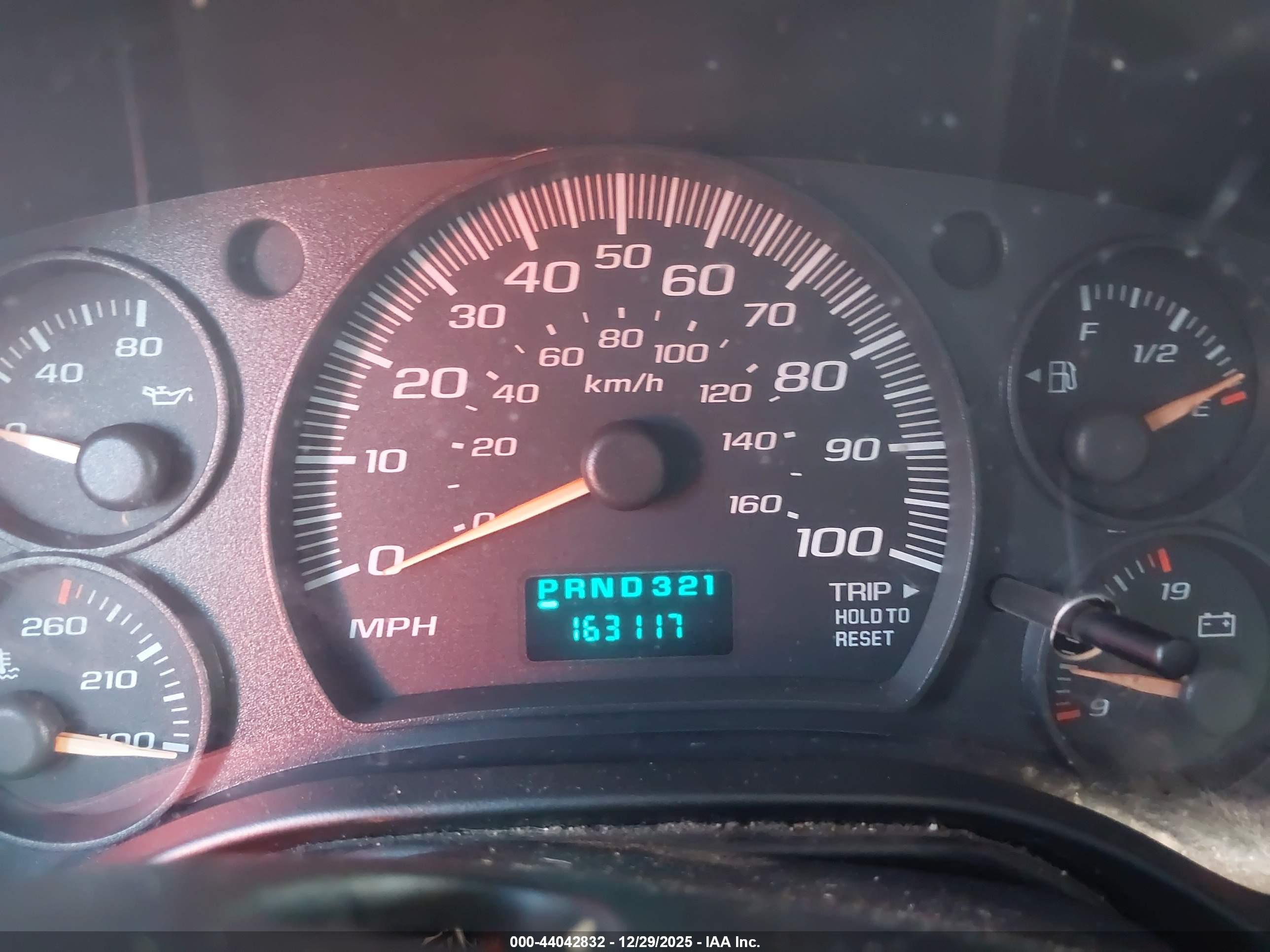 CHEVROLET EXPRESS image 7