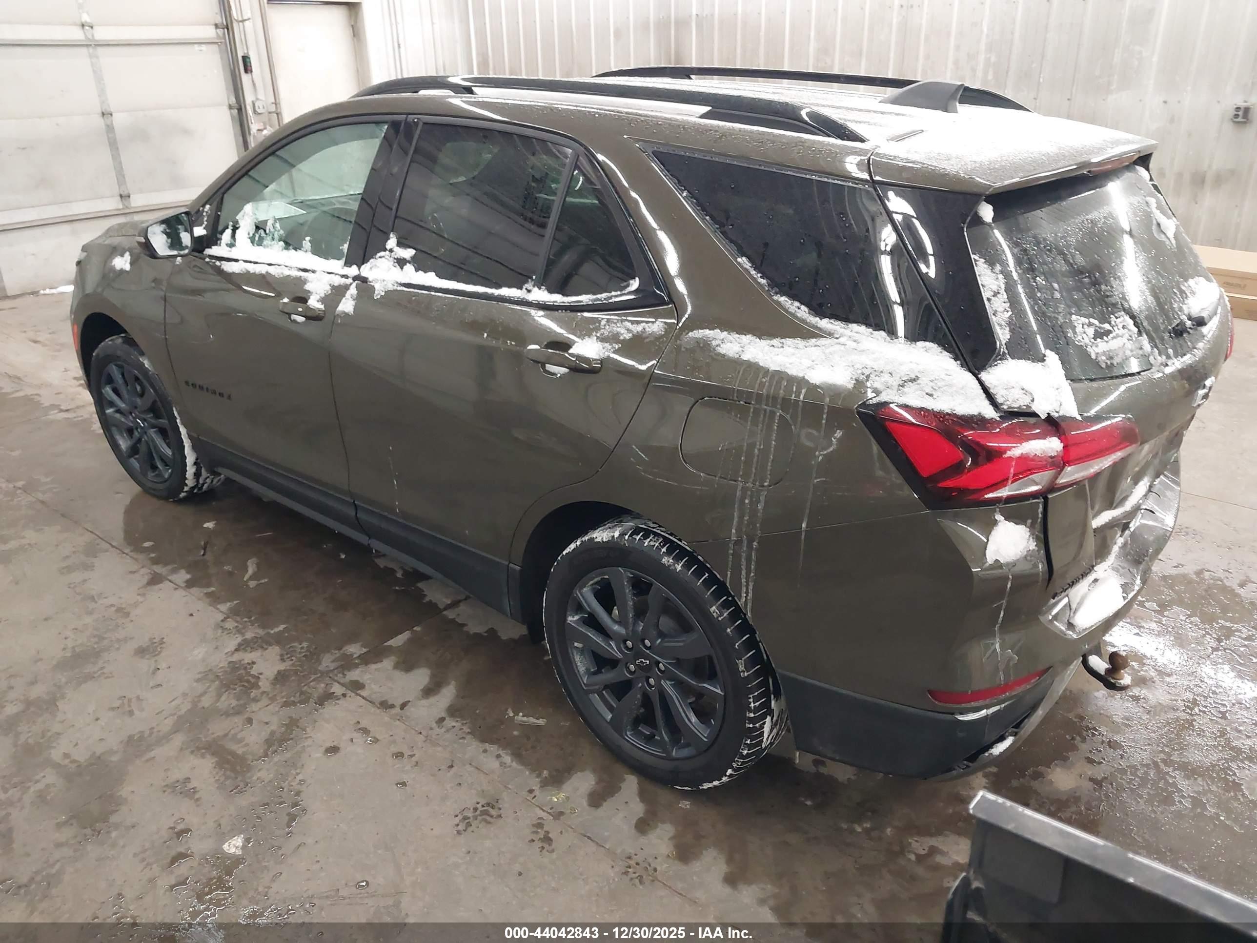 CHEVROLET EQUINOX image 3