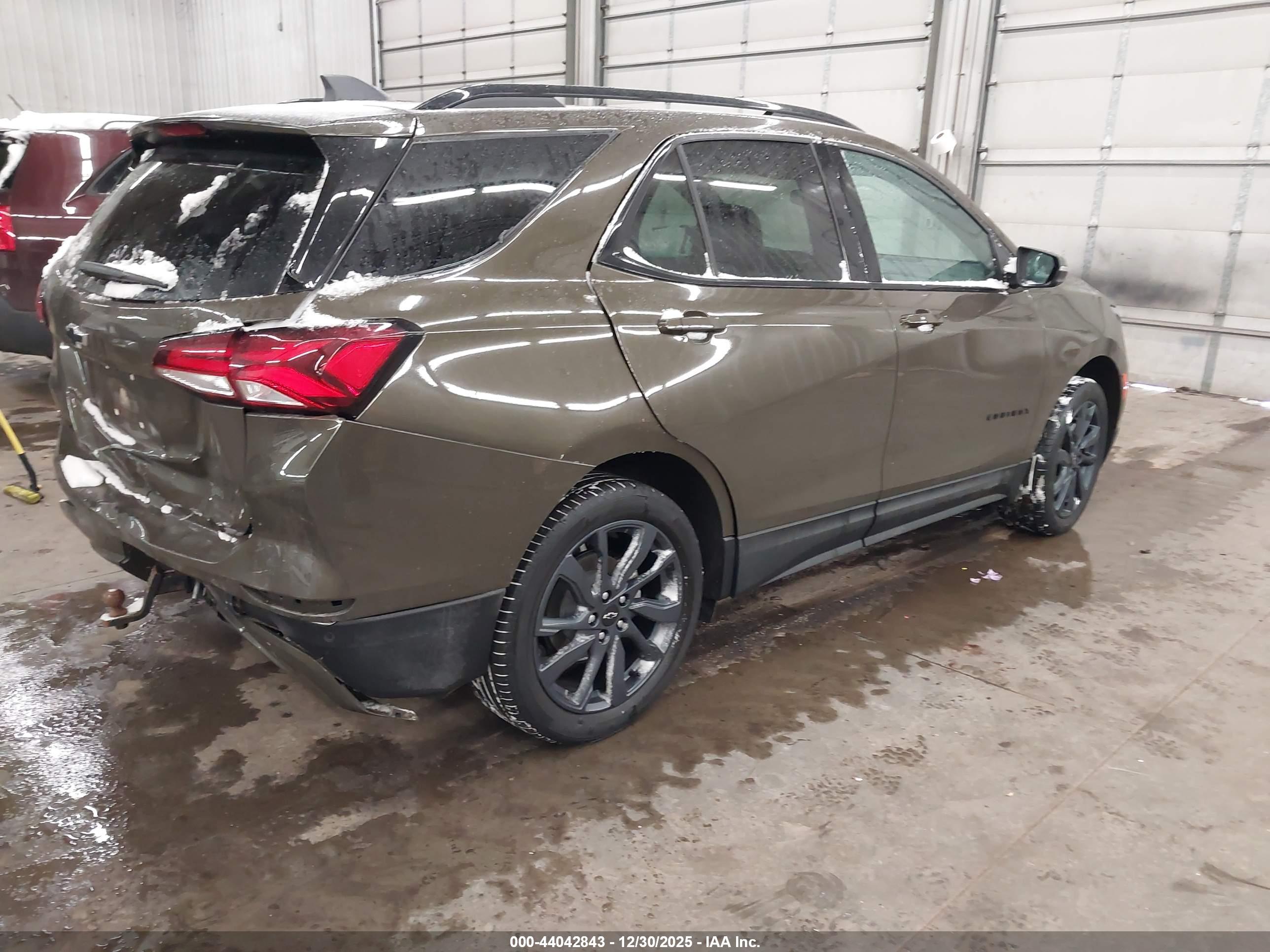 CHEVROLET EQUINOX image 4