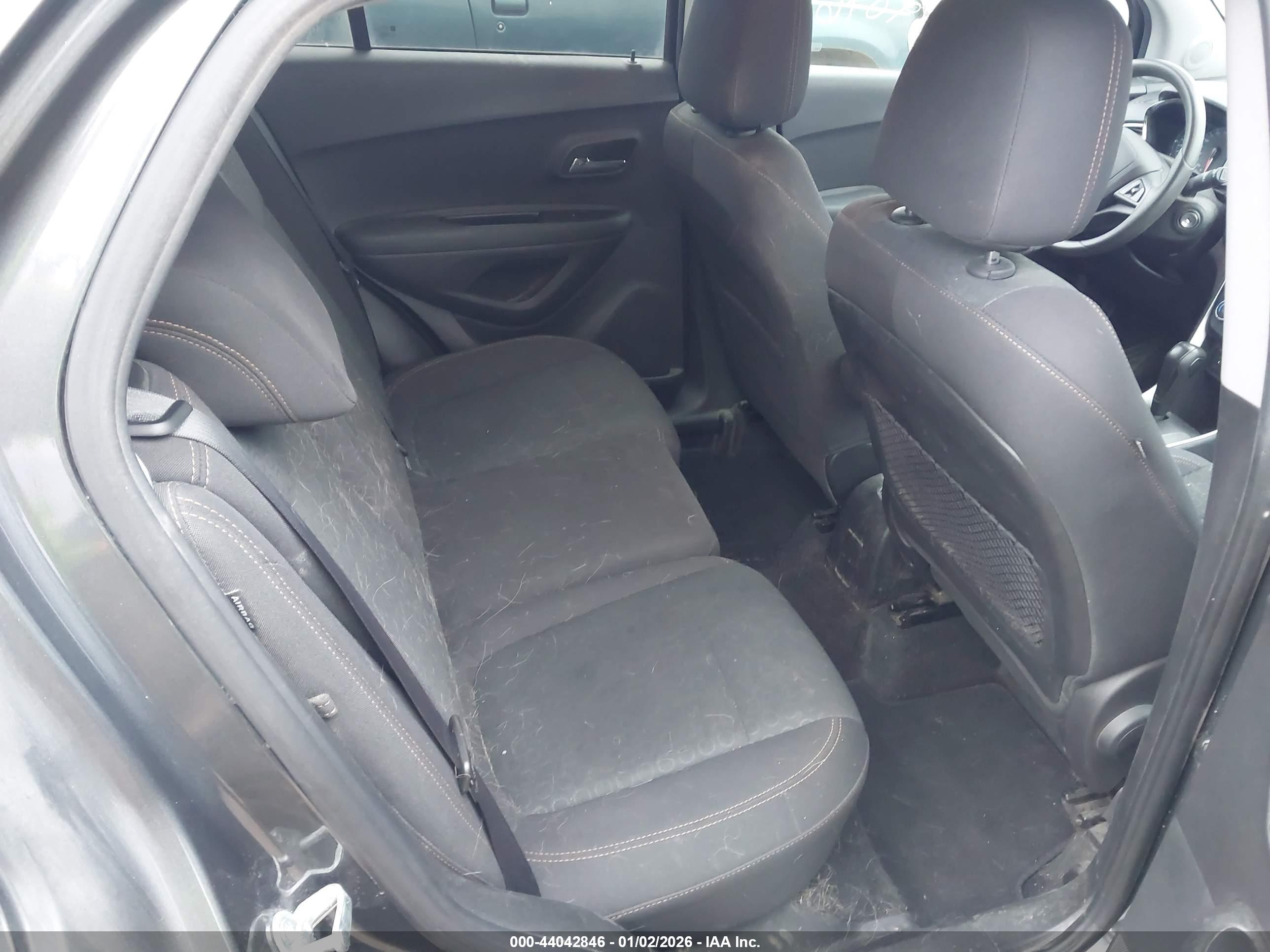 CHEVROLET TRAX image 8
