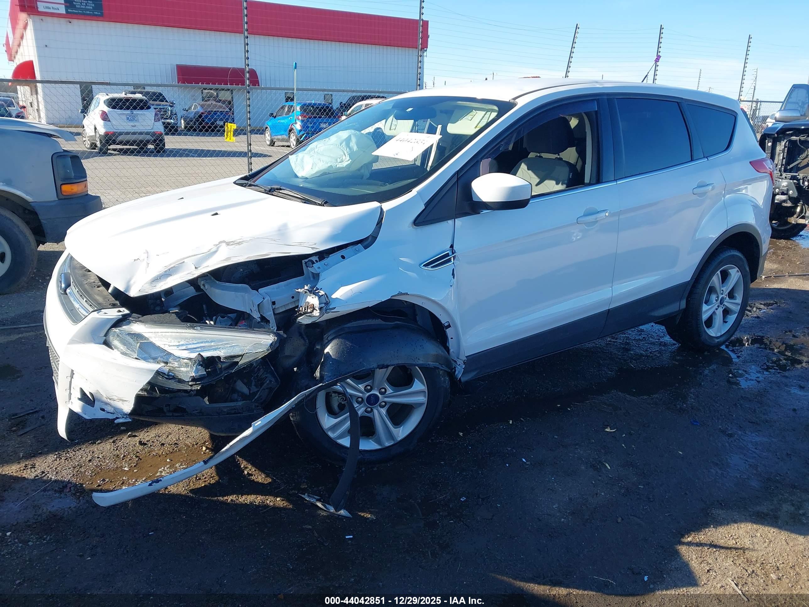 FORD ESCAPE image 2