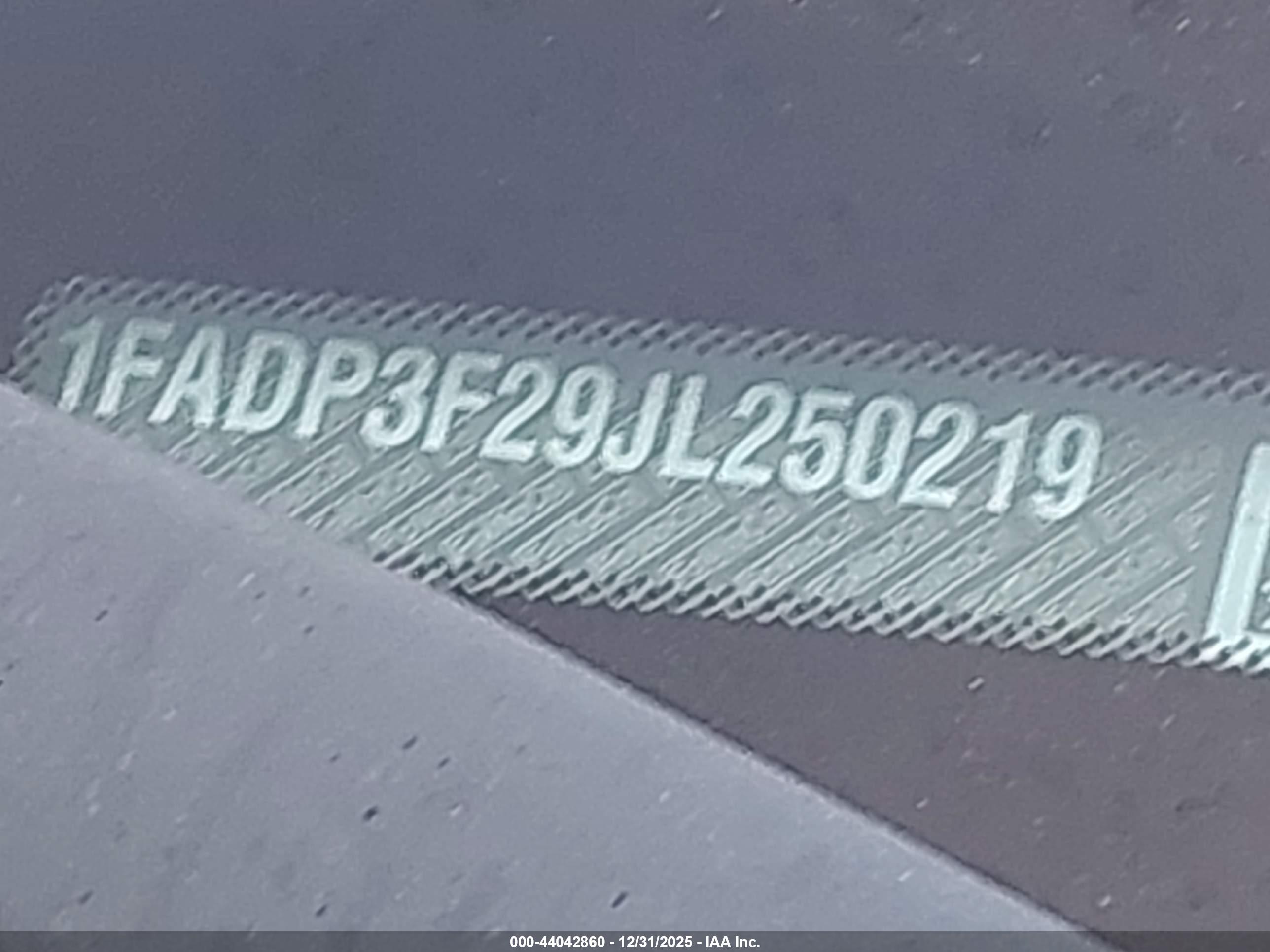 FORD FOCUS image 9