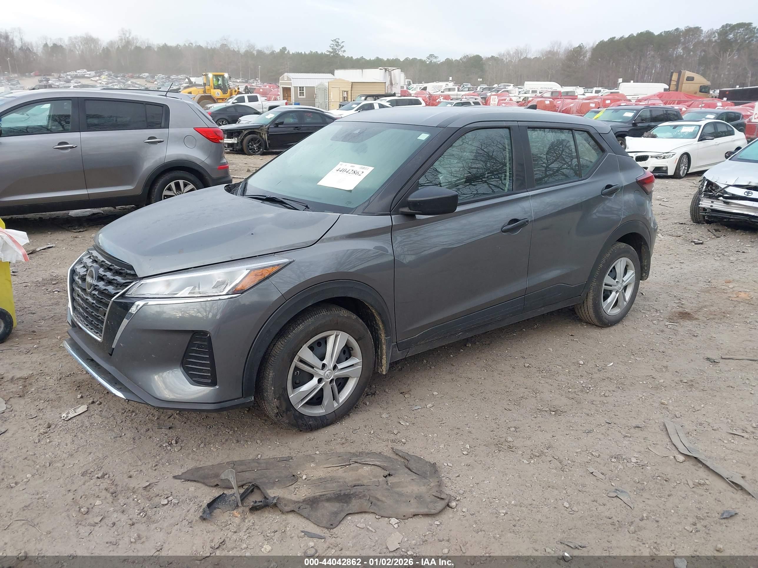 NISSAN KICKS image 2