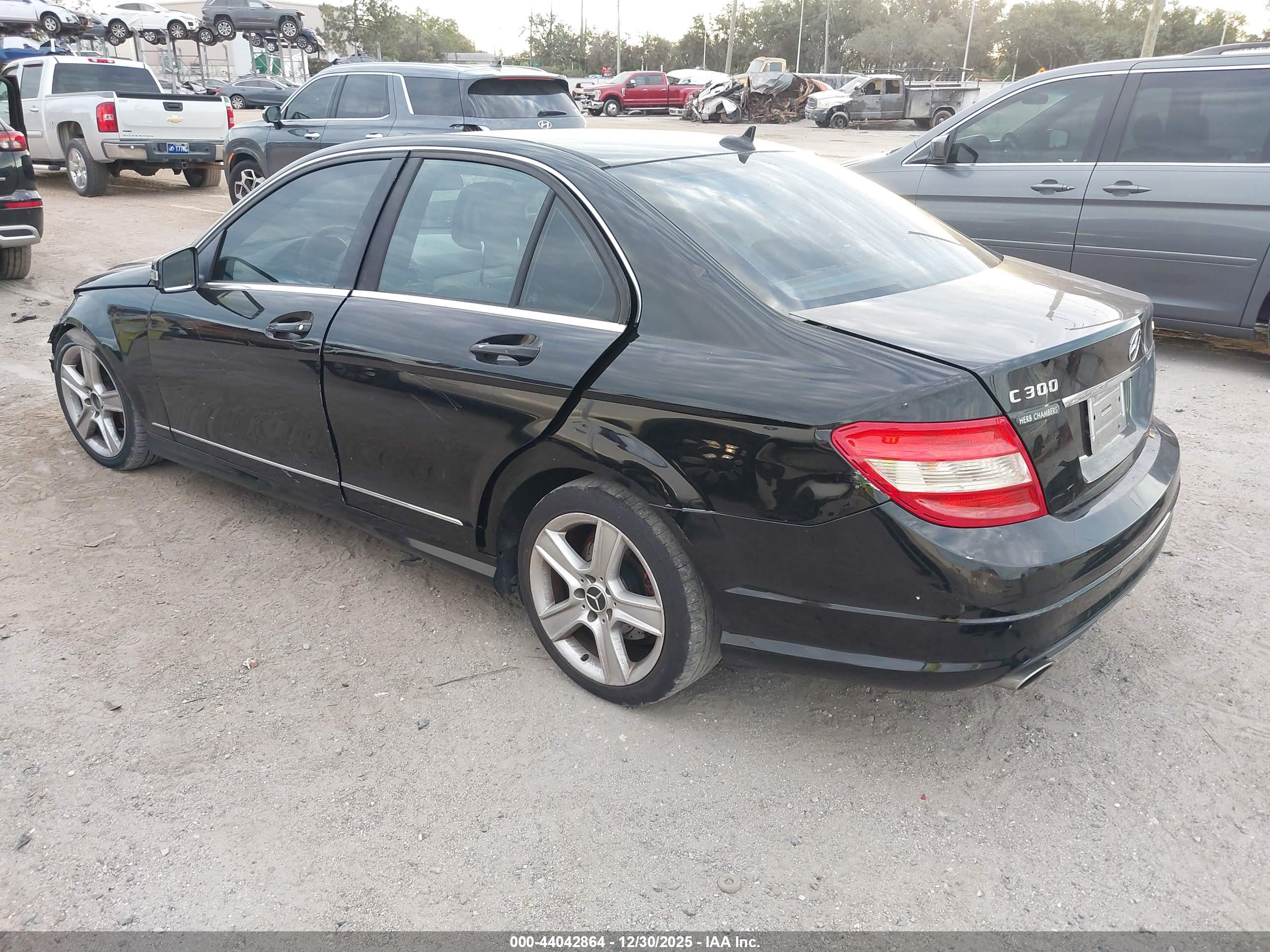 MERCEDES-BENZ C image 3