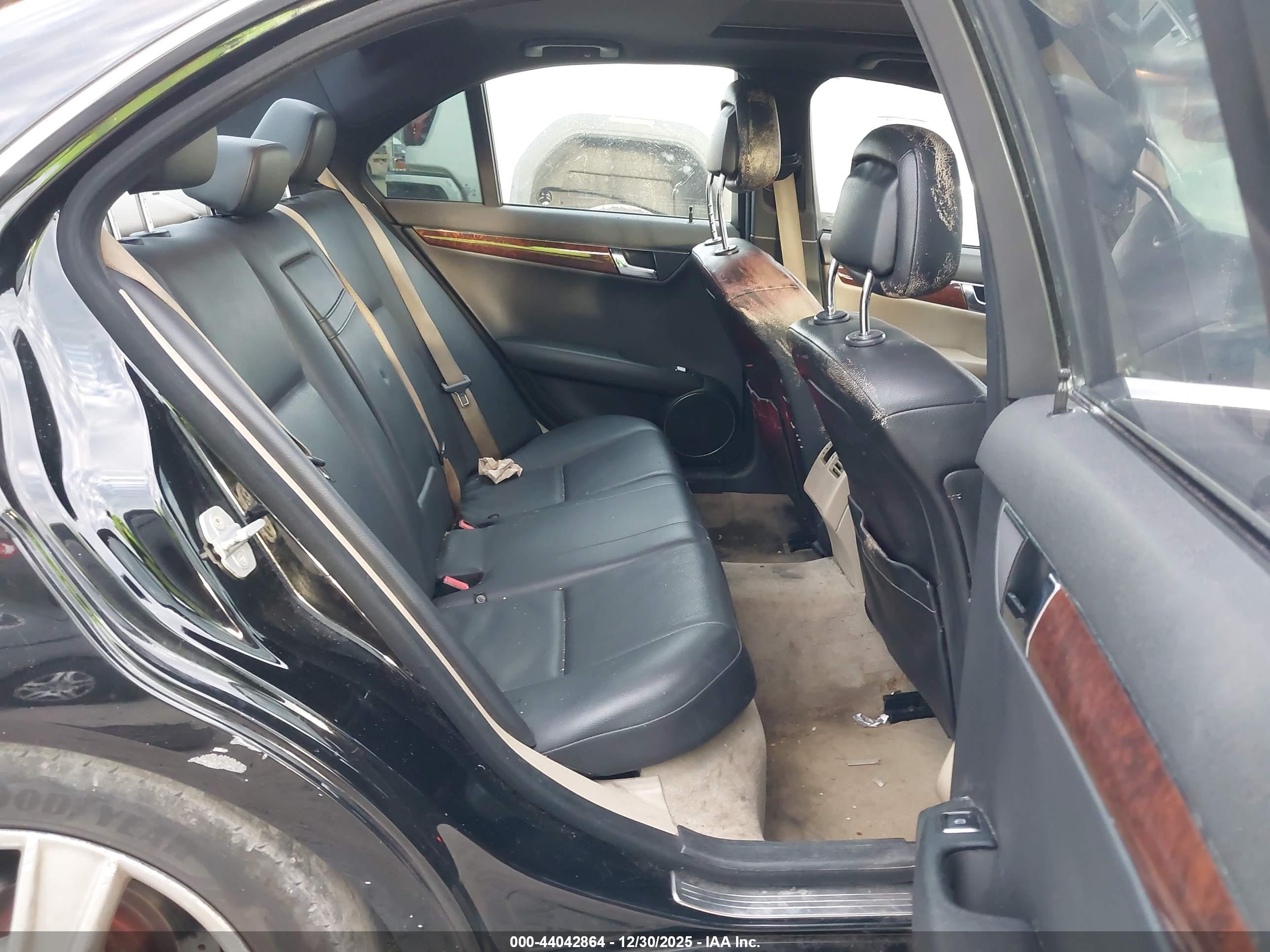 MERCEDES-BENZ C image 8