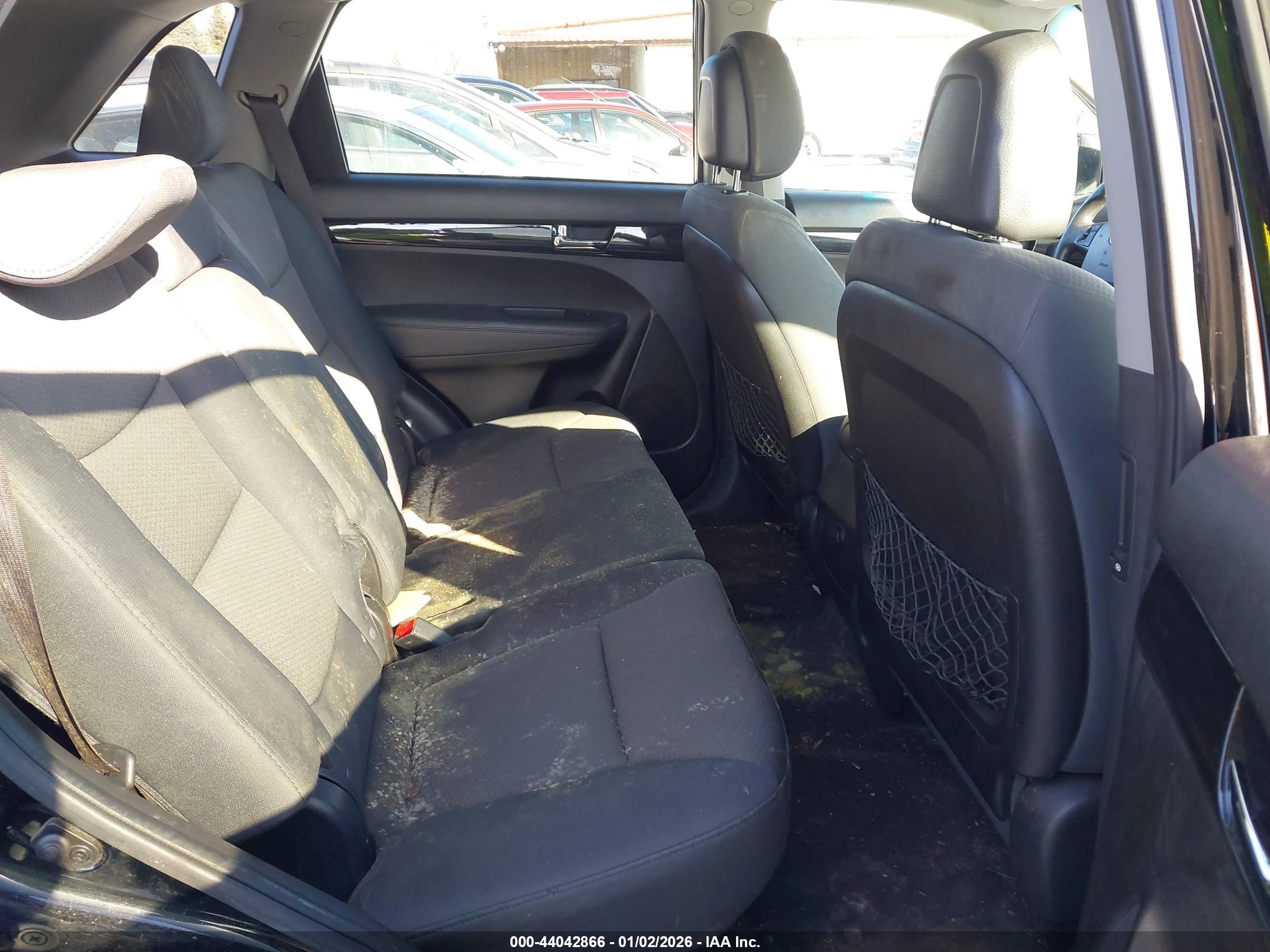 KIA SORENTO image 8