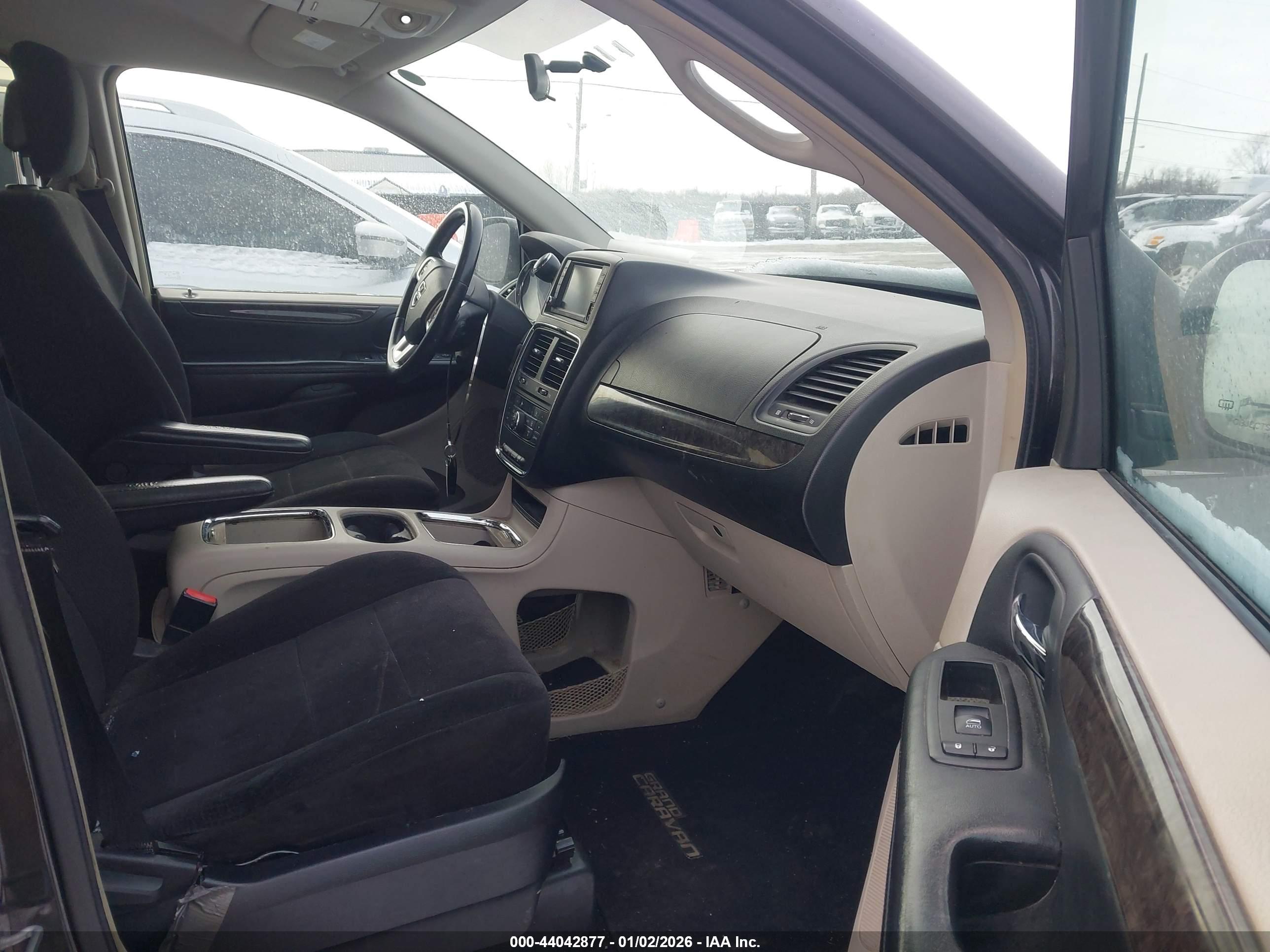 DODGE GRAND image 5