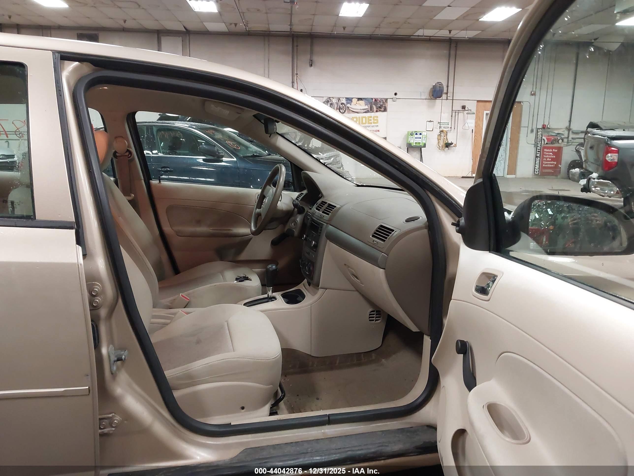 CHEVROLET COBALT image 5
