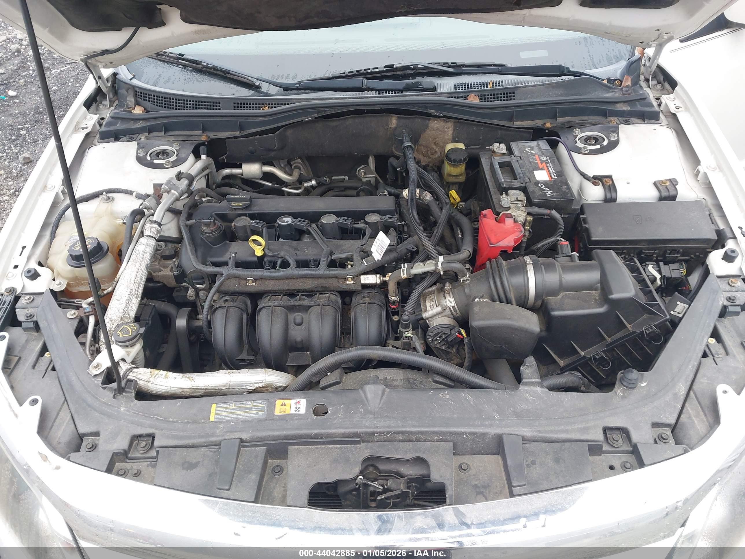 FORD FUSION image 10