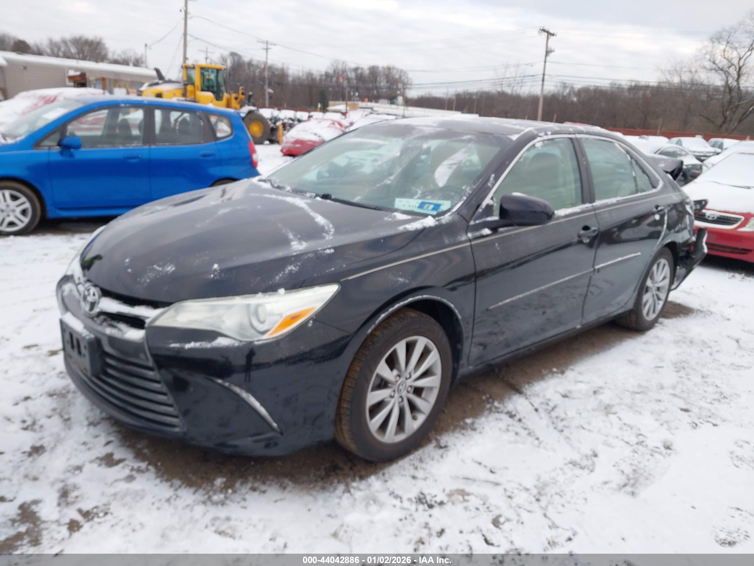 TOYOTA CAMRY image 2