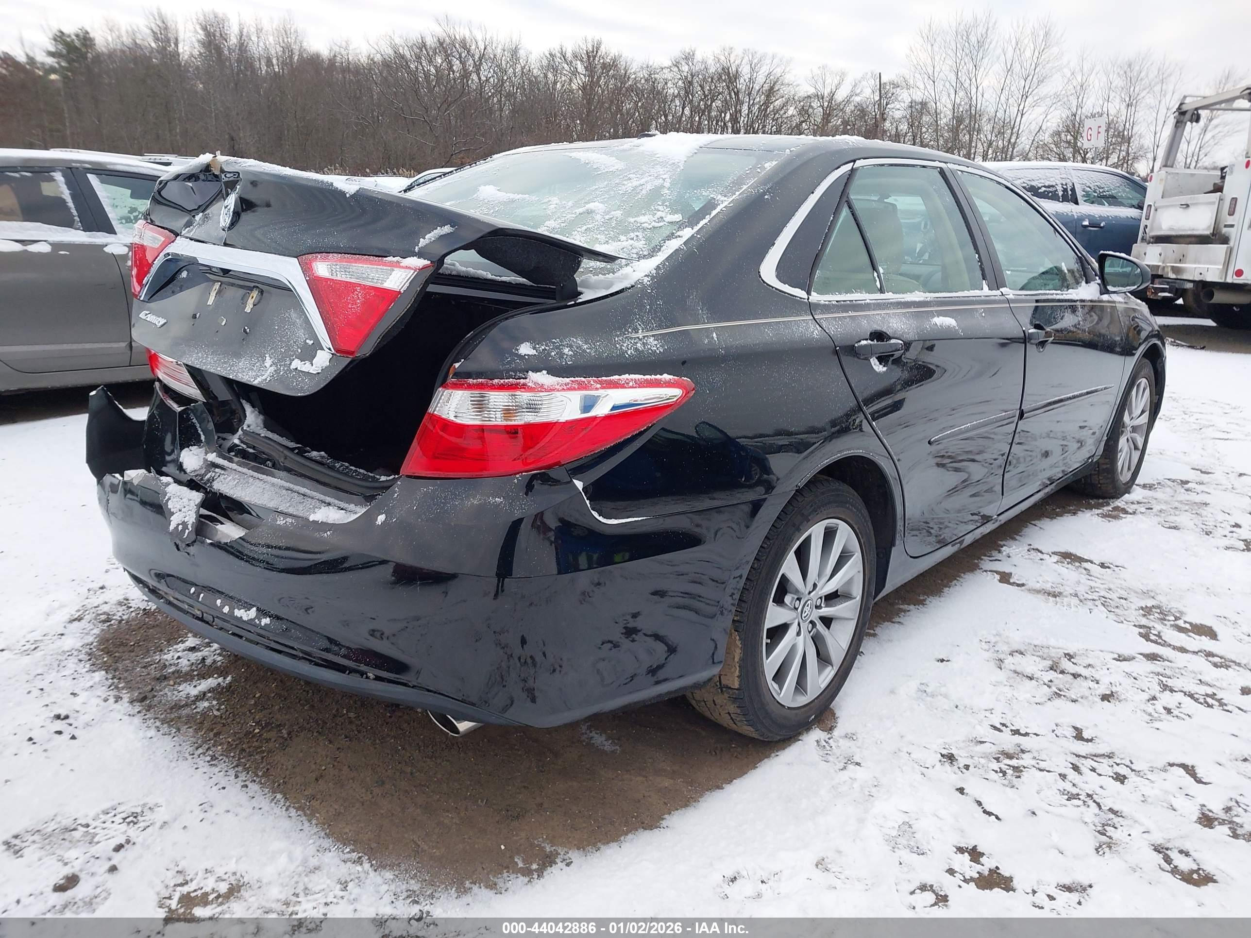 TOYOTA CAMRY image 4