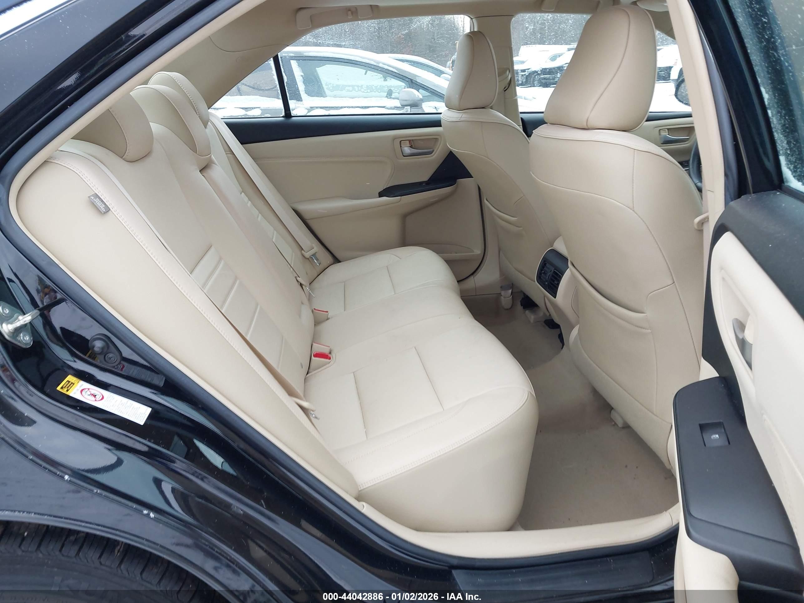 TOYOTA CAMRY image 8