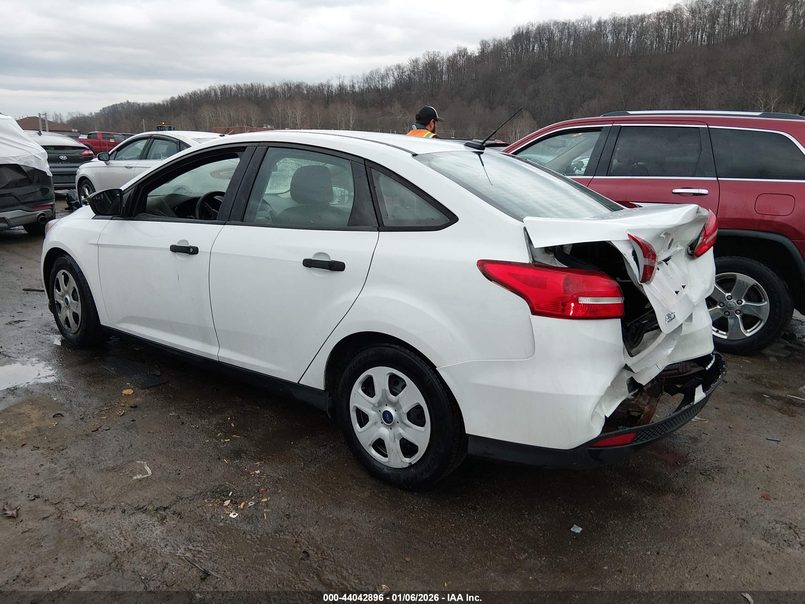 FORD FOCUS image 3