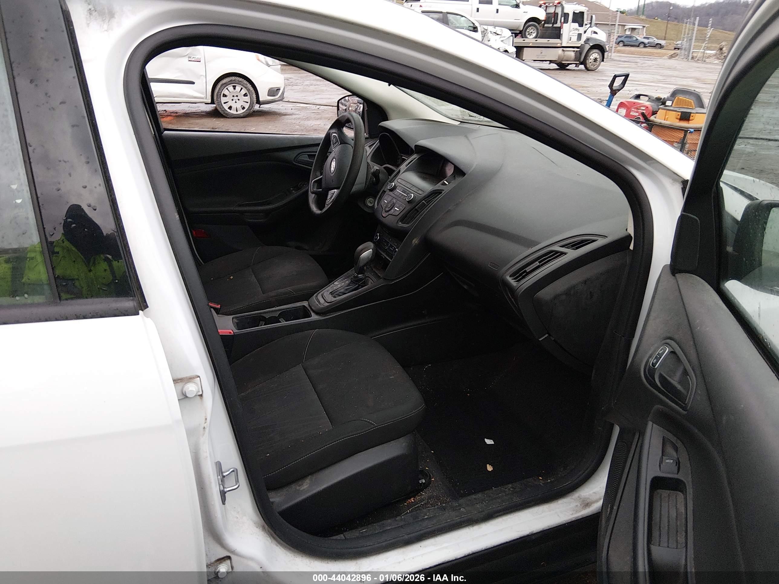 FORD FOCUS image 5