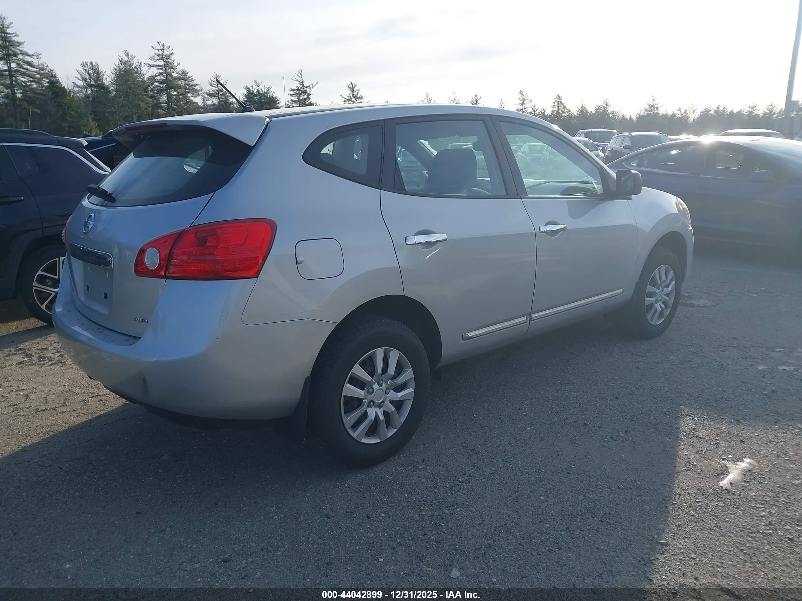 NISSAN ROGUE image 4