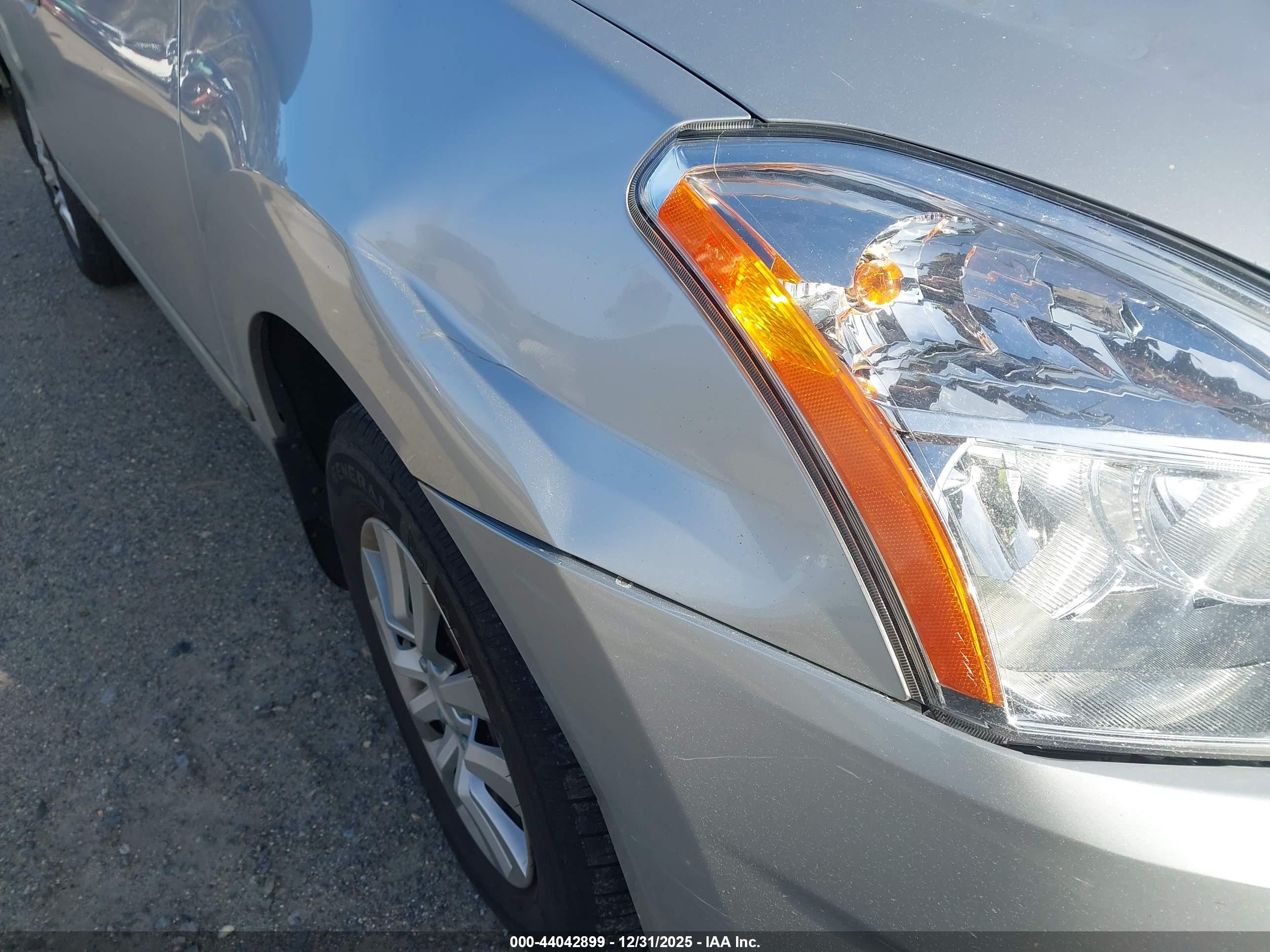 NISSAN ROGUE image 6