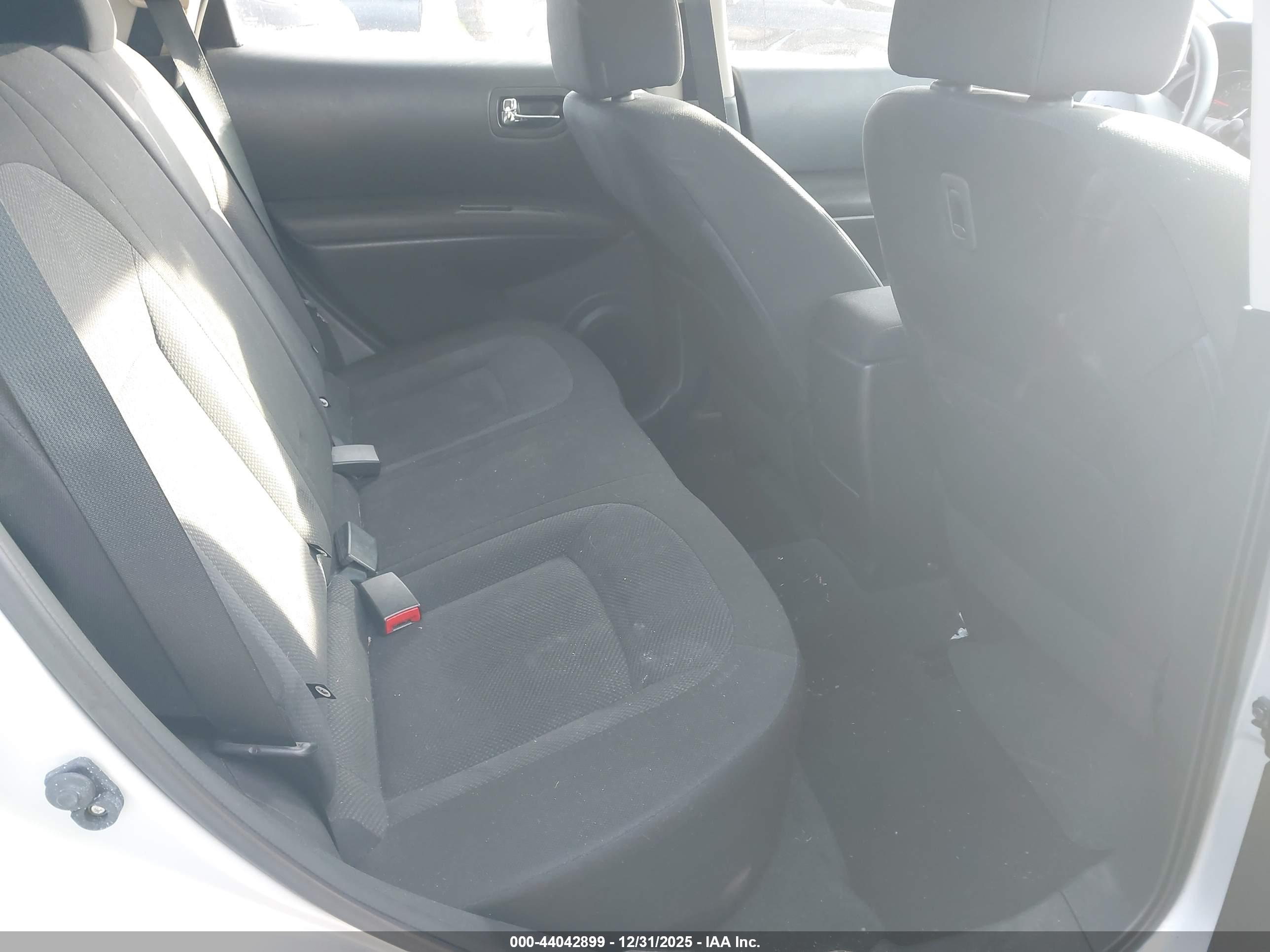 NISSAN ROGUE image 8