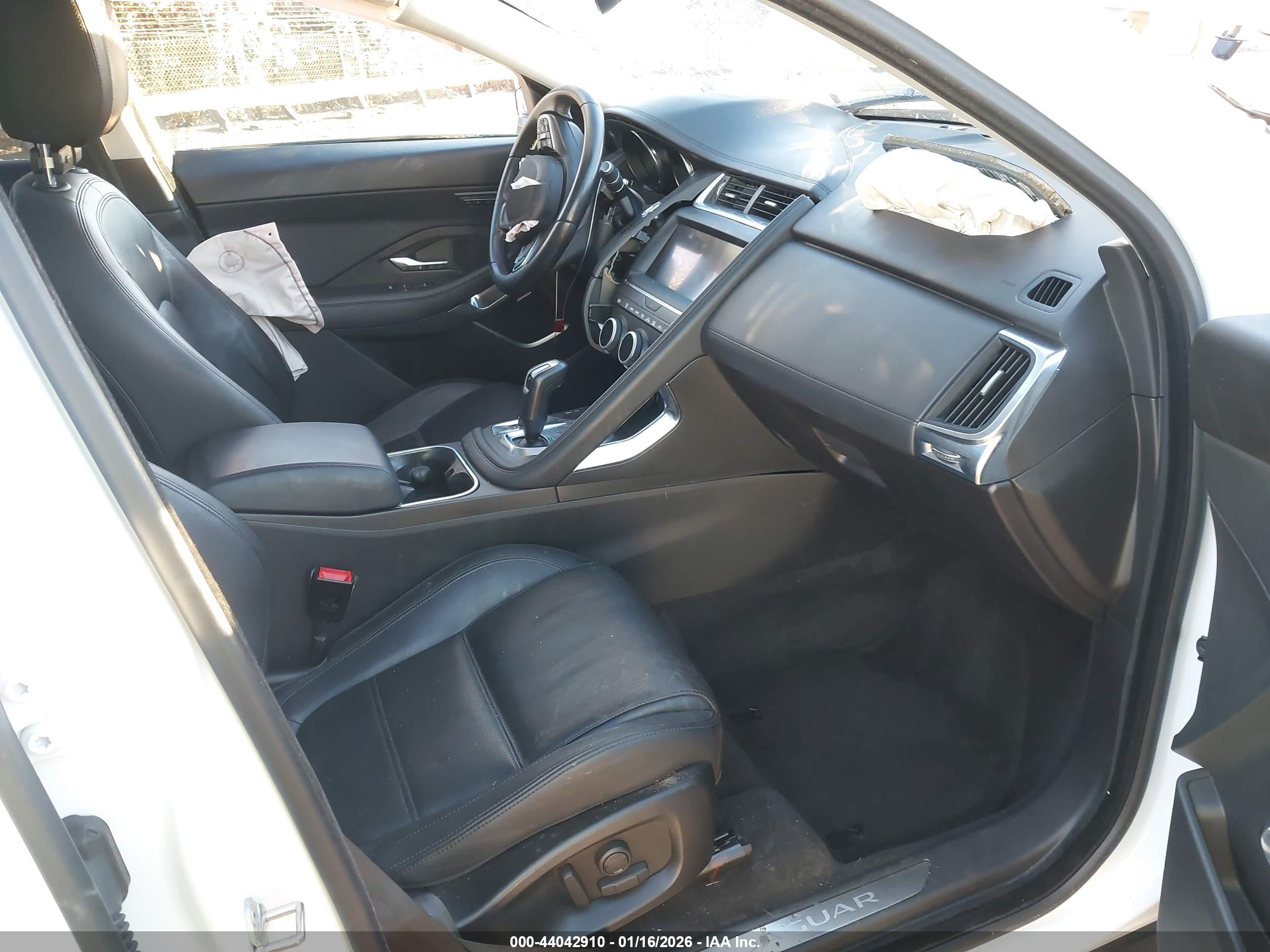 JAGUAR E-PACE image 5