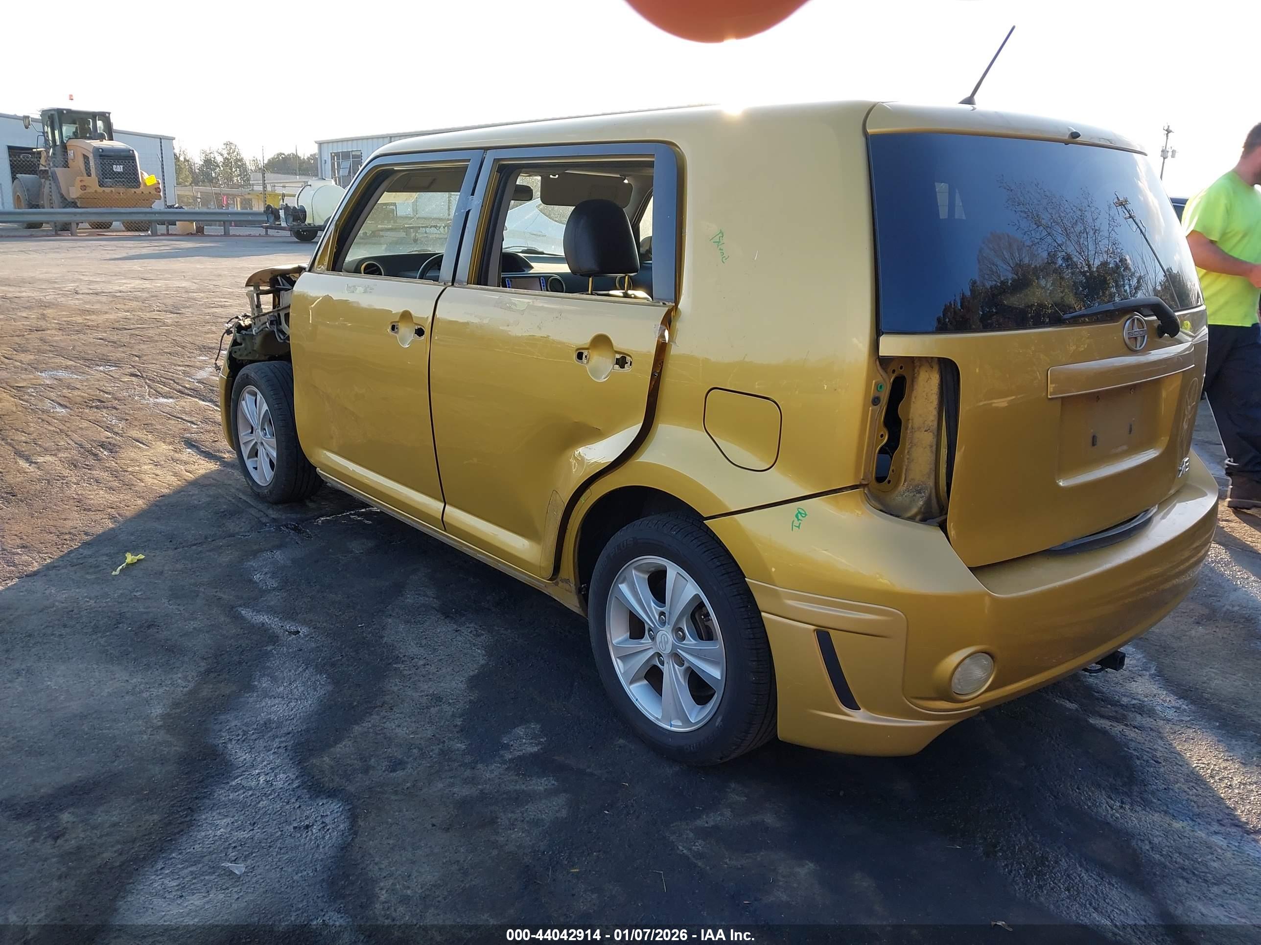 SCION XB image 3