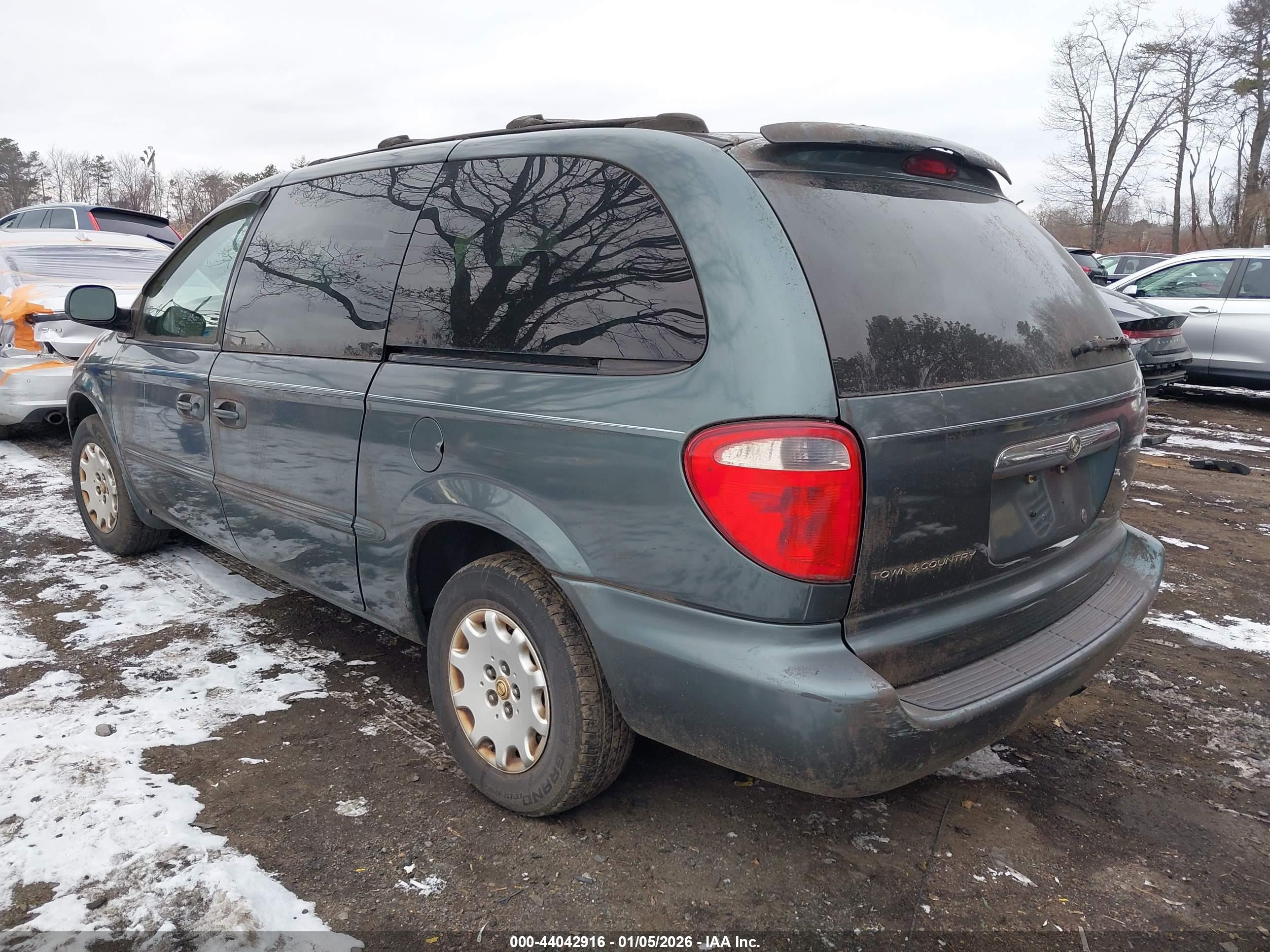 CHRYSLER TOWN image 3