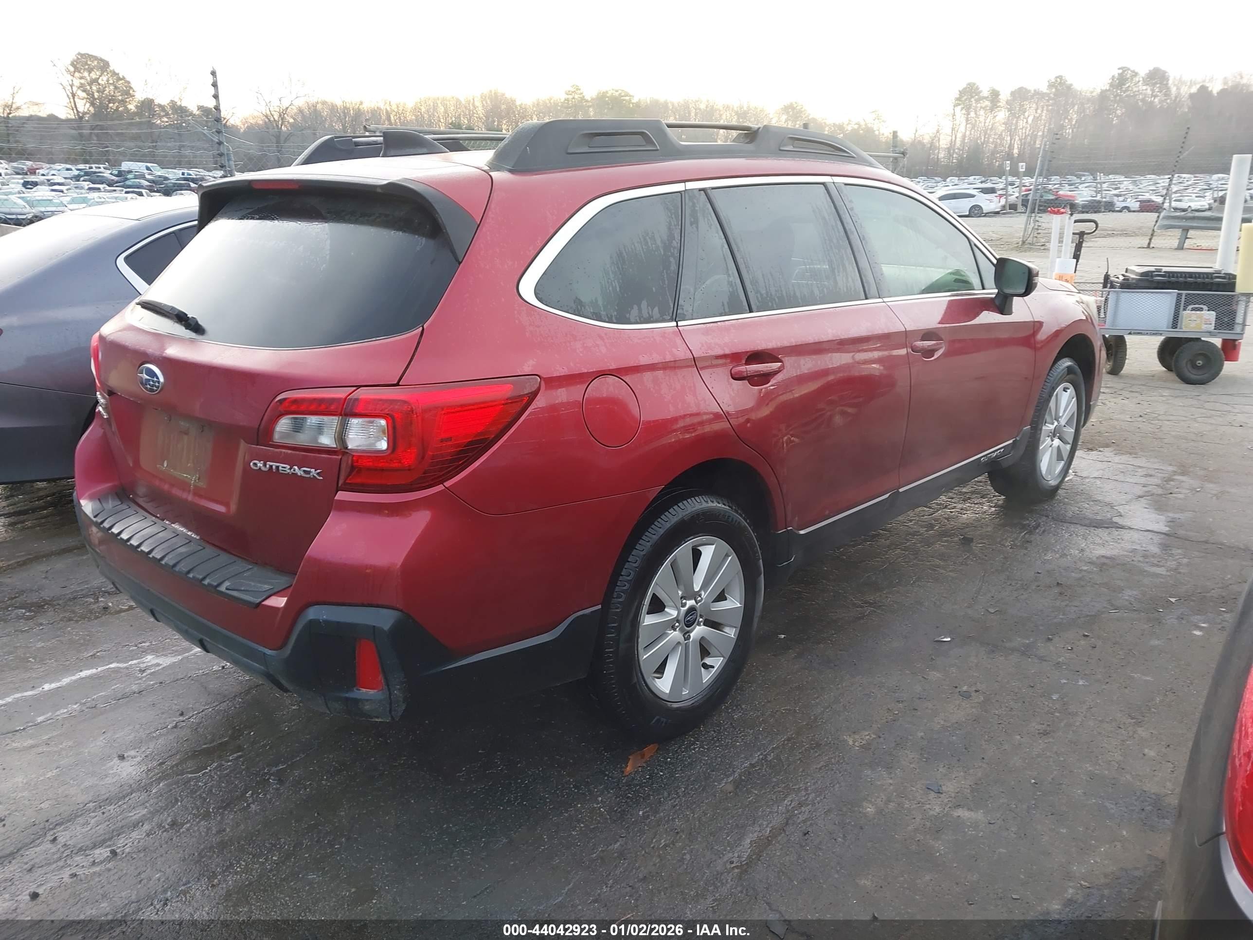 SUBARU OUTBACK image 4