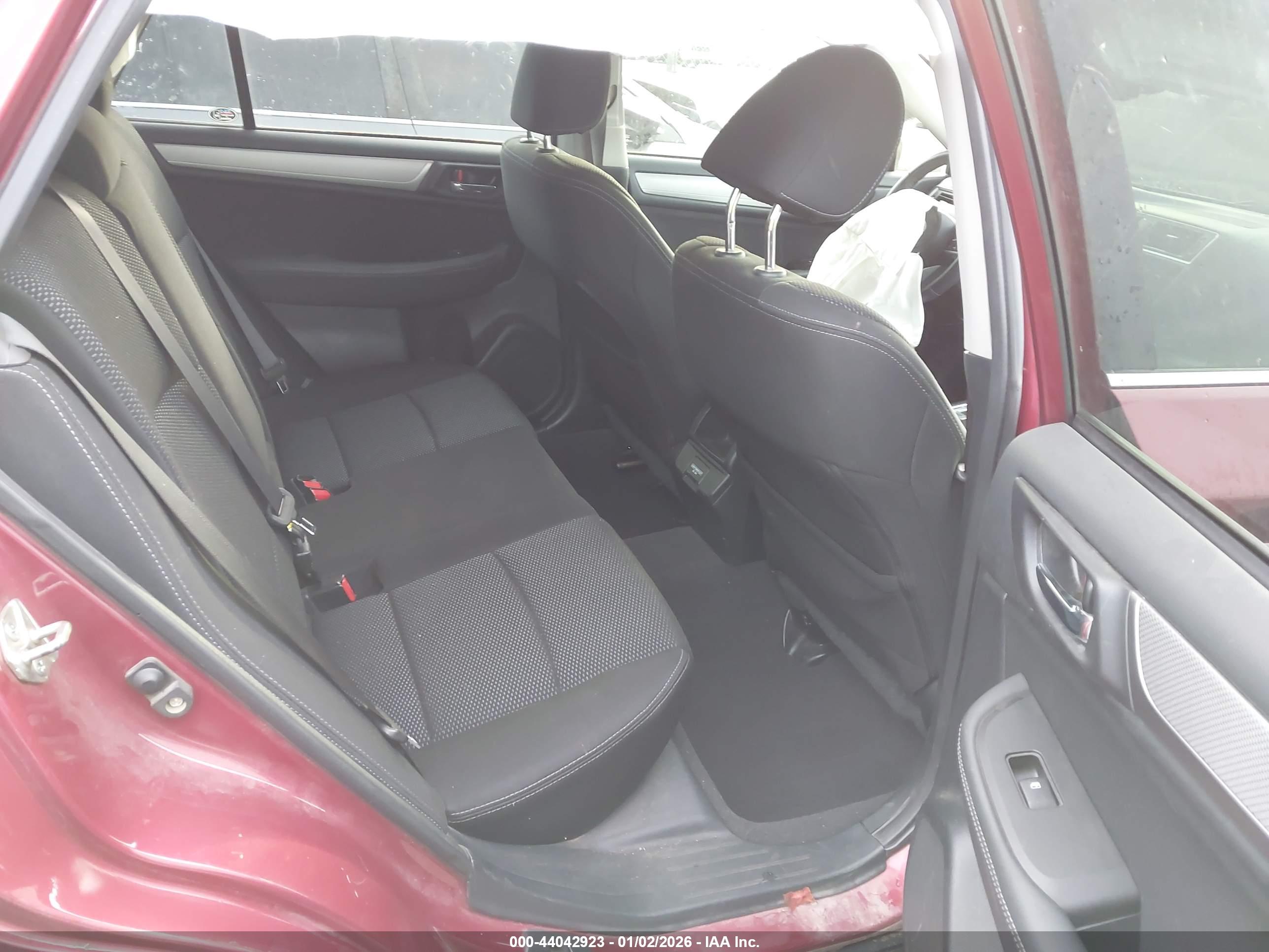 SUBARU OUTBACK image 8