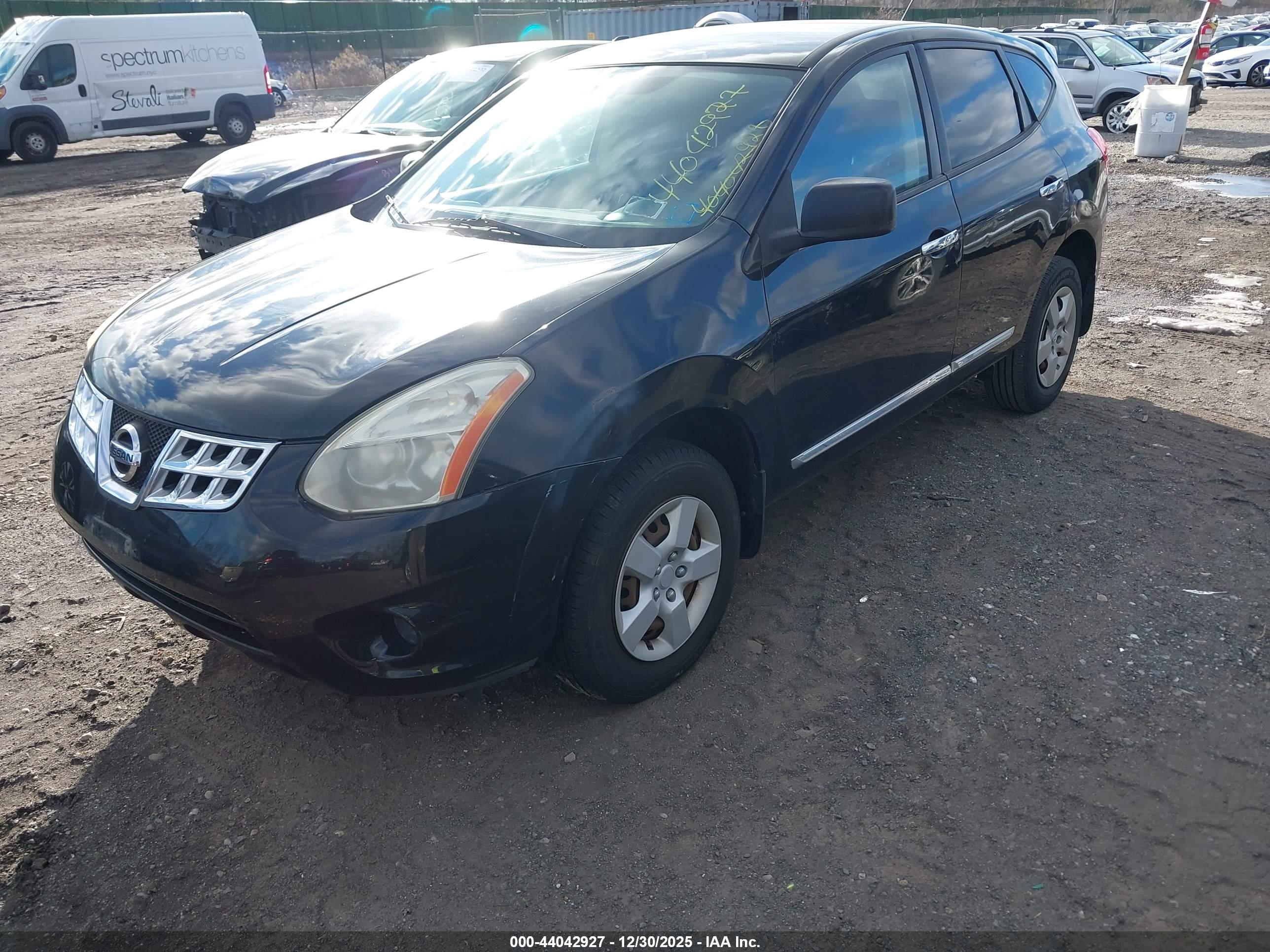 NISSAN ROGUE image 2