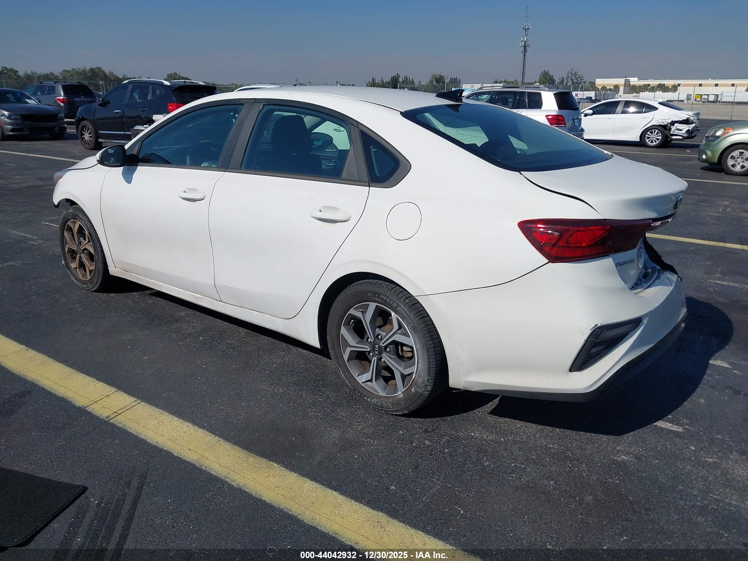 KIA FORTE image 3