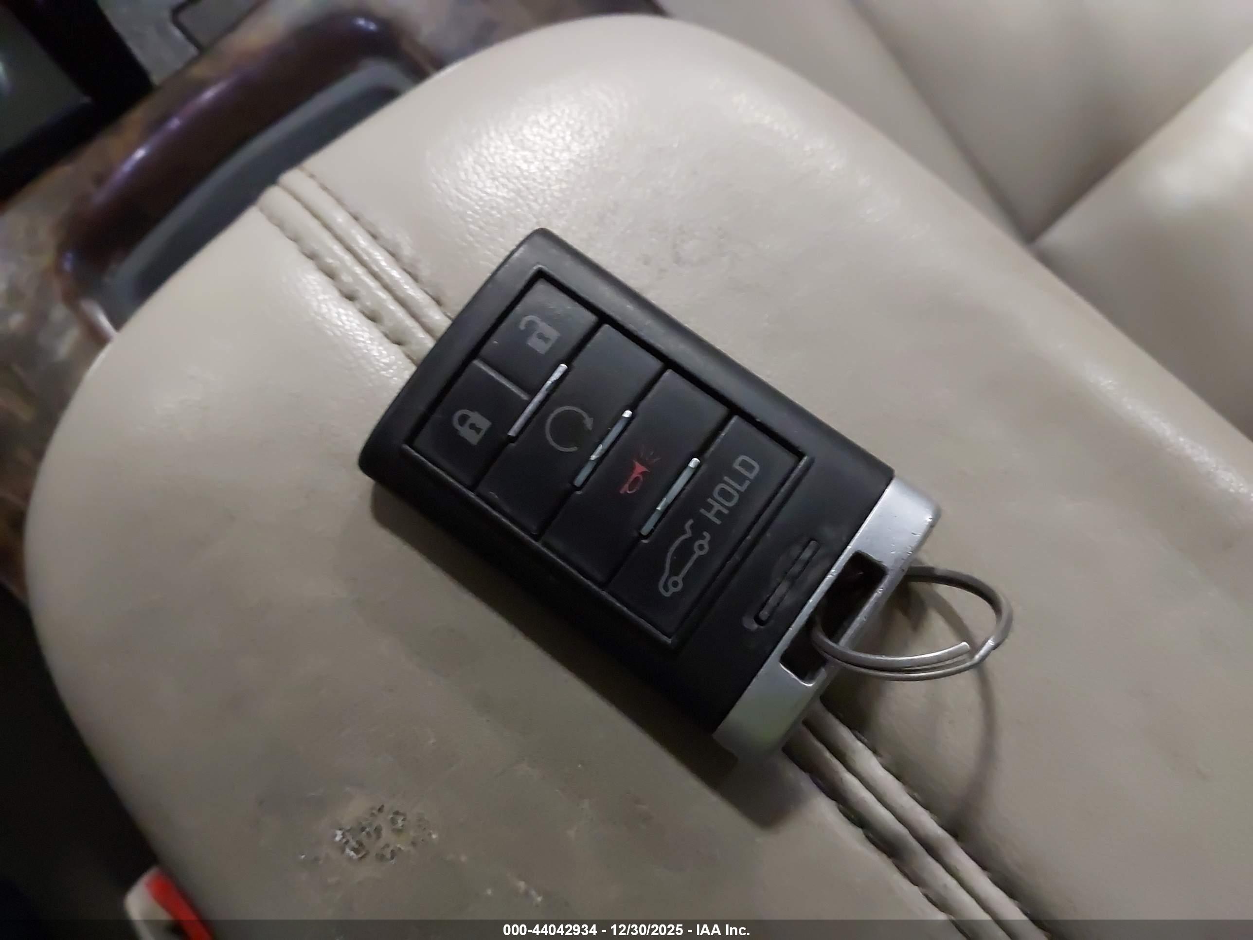 CADILLAC XTS image 11