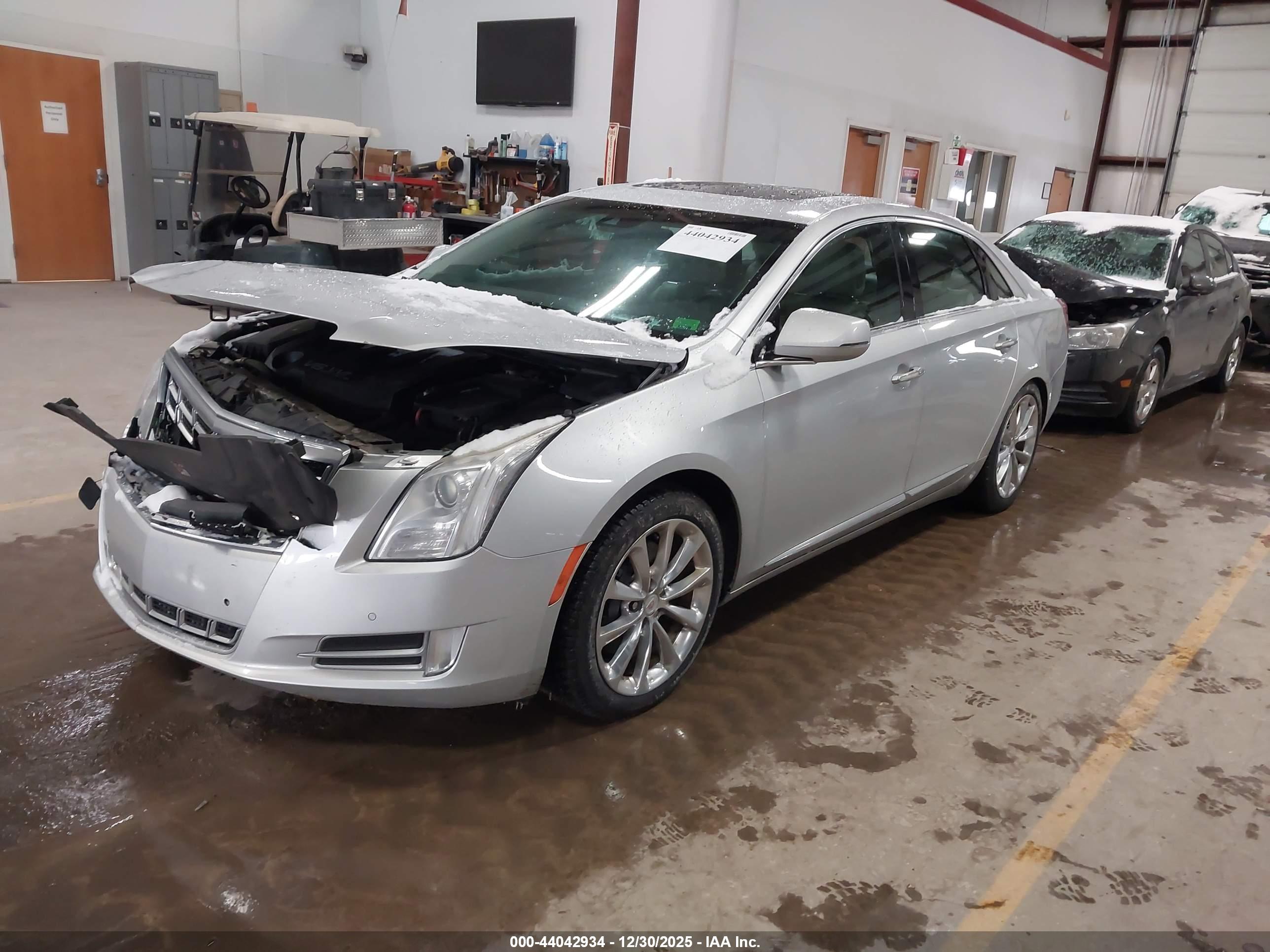 CADILLAC XTS image 2